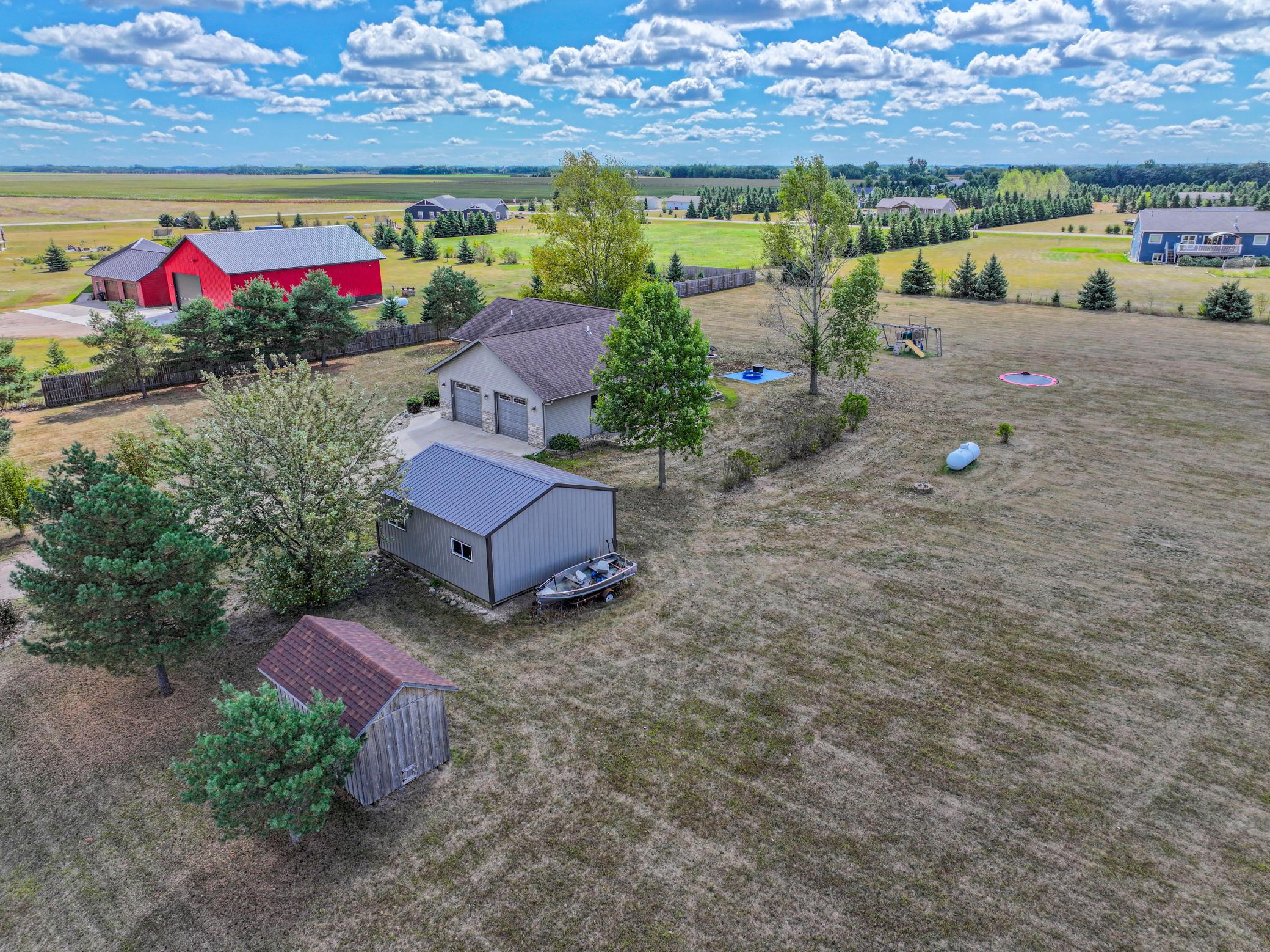 2004 single family home for sale at 4900 Bear Path Road SE in Alexandria, MN — 5 bed, 3 bath (photo 39 of 50)