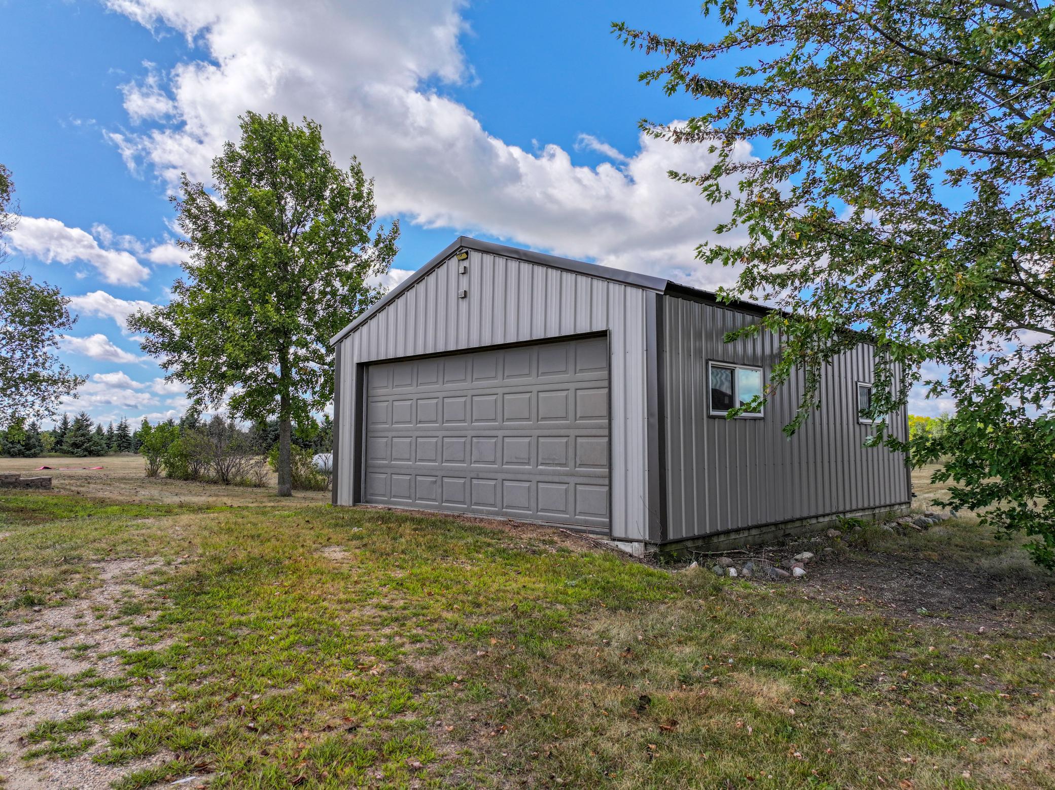 2004 single family home for sale at 4900 Bear Path Road SE in Alexandria, MN — 5 bed, 3 bath (photo 40 of 50)