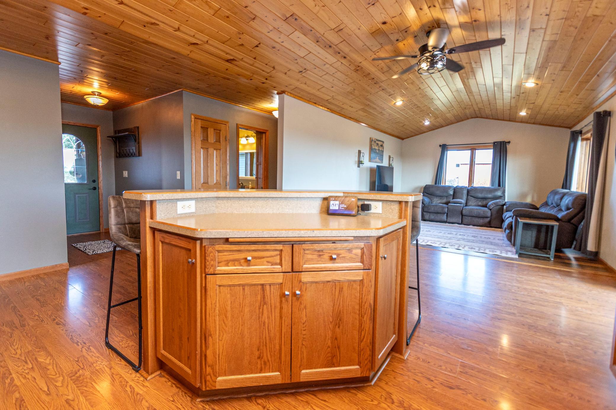 2004 single family home for sale at 4900 Bear Path Road SE in Alexandria, MN — 5 bed, 3 bath (photo 10 of 50)