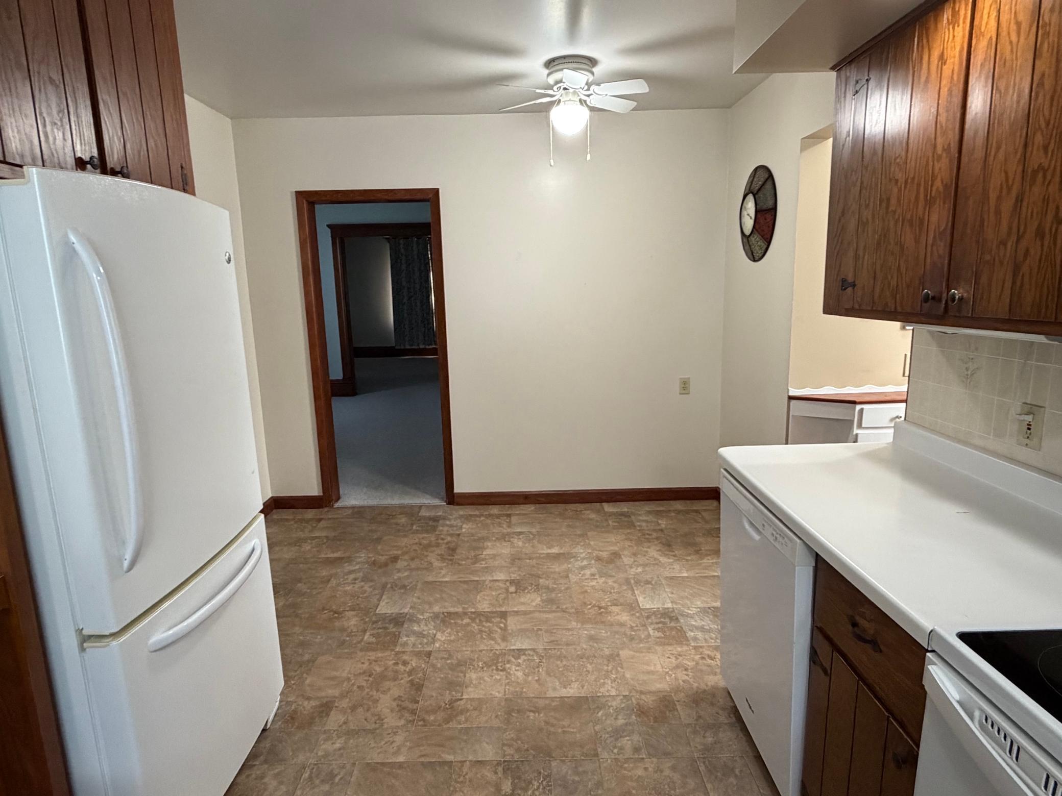1918 single family home for sale at 501 Center Street E in Roseau, MN — 3 bed, 3 bath (photo 4 of 22)
