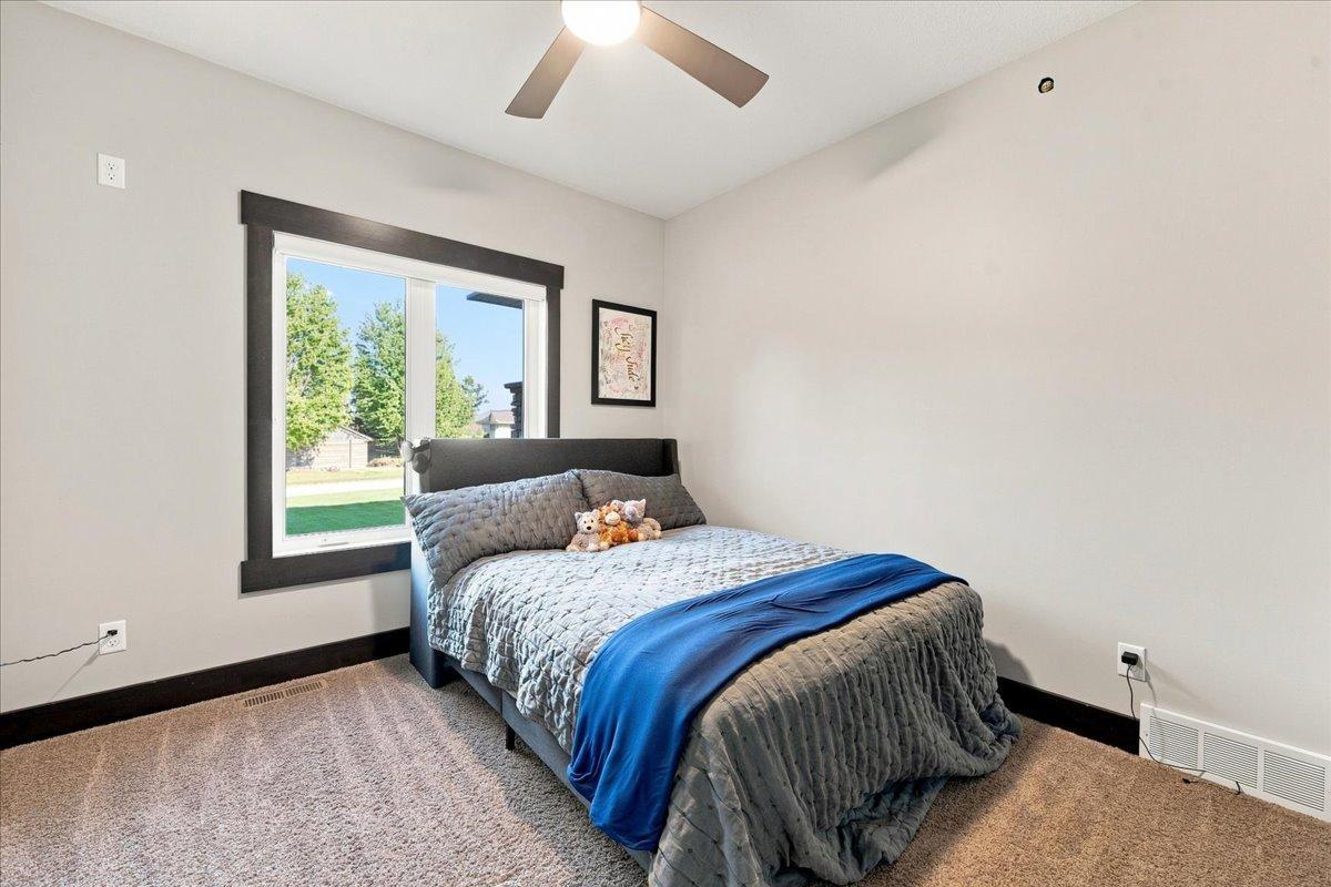 2013 single family home for sale at 1890 Ridgewood Drive NW in Alexandria, MN — 5 bed, 4 bath (photo 24 of 61)
