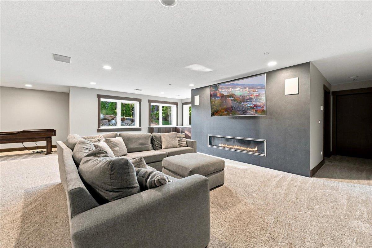 2013 single family home for sale at 1890 Ridgewood Drive NW in Alexandria, MN — 5 bed, 4 bath (photo 33 of 61)