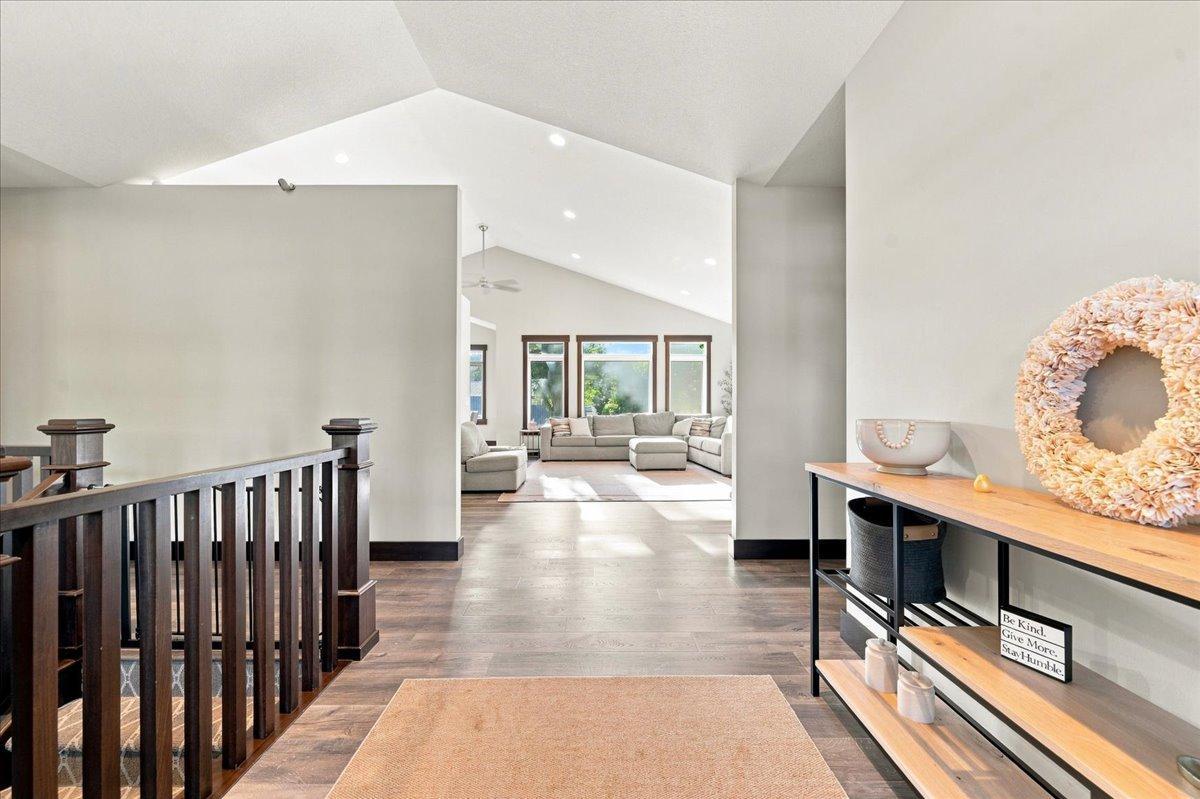 2013 single family home for sale at 1890 Ridgewood Drive NW in Alexandria, MN — 5 bed, 4 bath (photo 6 of 61)