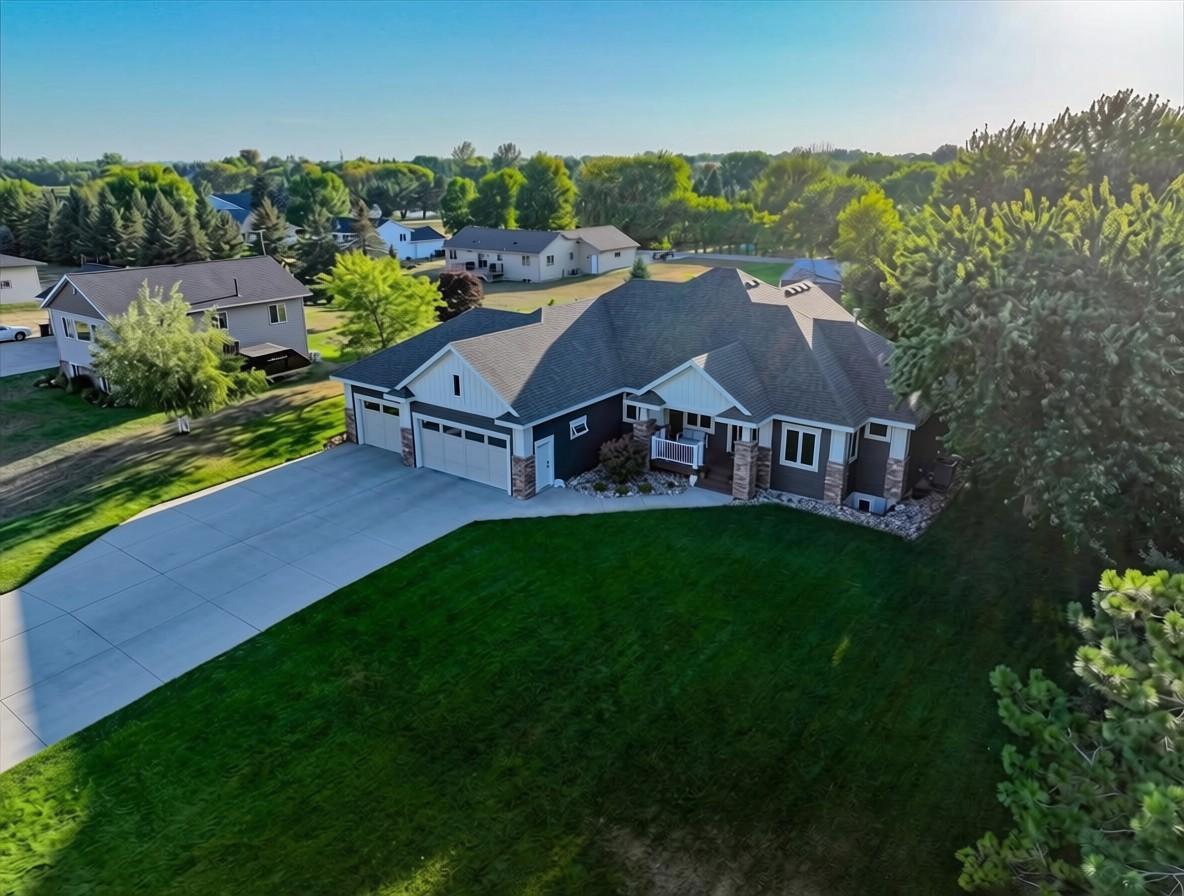 2013 single family home for sale at 1890 Ridgewood Drive NW in Alexandria, MN — 5 bed, 4 bath (photo 56 of 61)