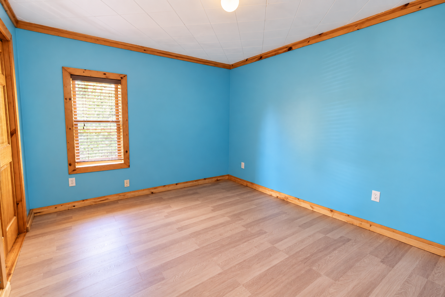 1936 single family home for sale at 640 Superior Avenue in Crosby, MN — 3 bed, 1 bath (photo 11 of 22)