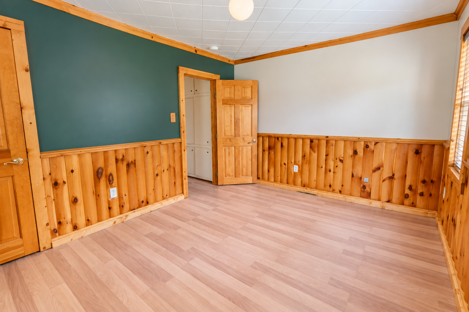 1936 single family home for sale at 640 Superior Avenue in Crosby, MN — 3 bed, 1 bath (photo 10 of 22)