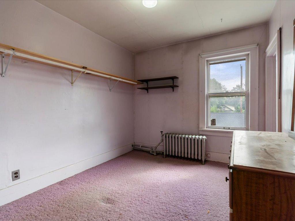 1916 single family home for sale at 824 10th Avenue NE in Brainerd, MN — 3 bed, 1 bath (photo 16 of 26)