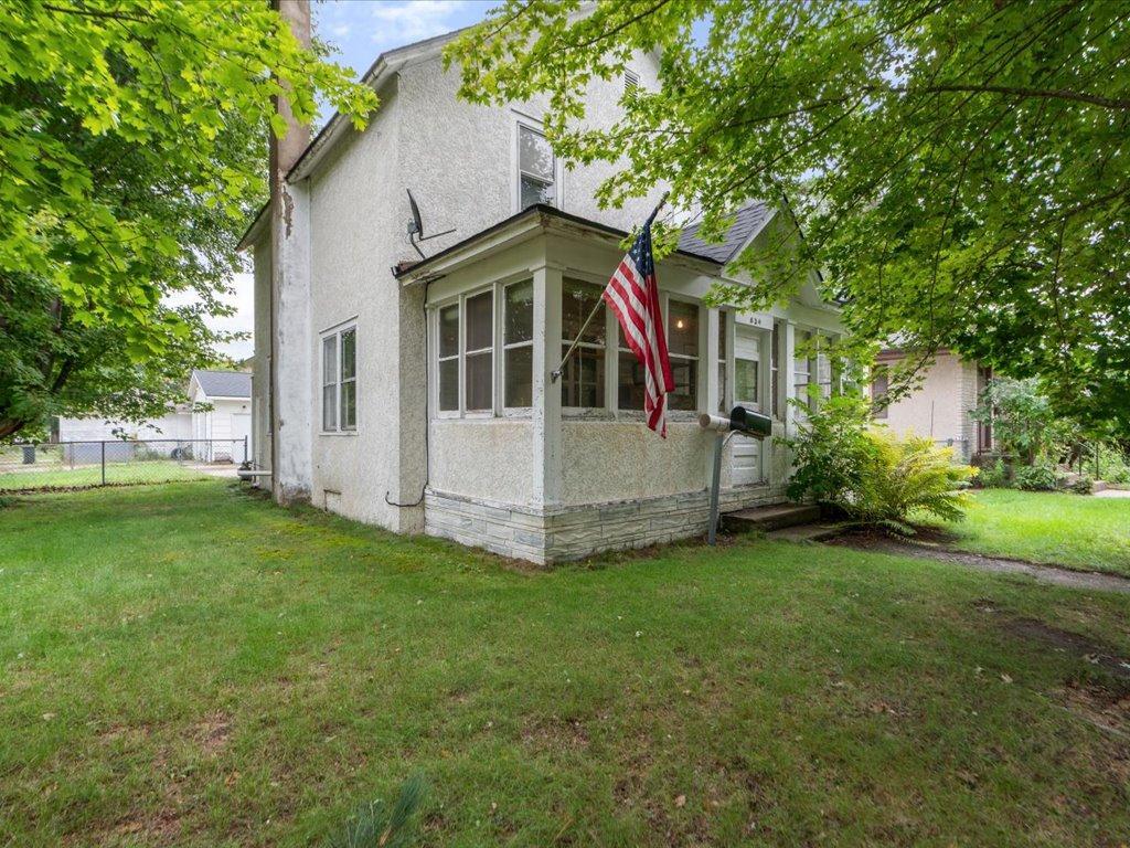 1916 single family home for sale at 824 10th Avenue NE in Brainerd, MN — 3 bed, 1 bath