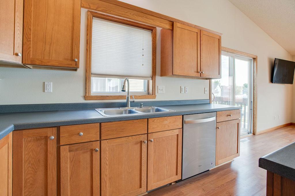 2007 twin home for sale at 4793 HARVEST Drive S in Fargo, ND — 3 bed, 2 bath (photo 13 of 35)
