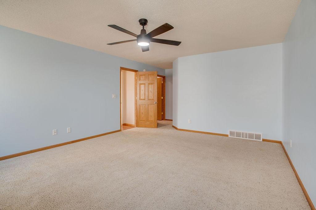 2007 twin home for sale at 4793 HARVEST Drive S in Fargo, ND — 3 bed, 2 bath (photo 16 of 35)