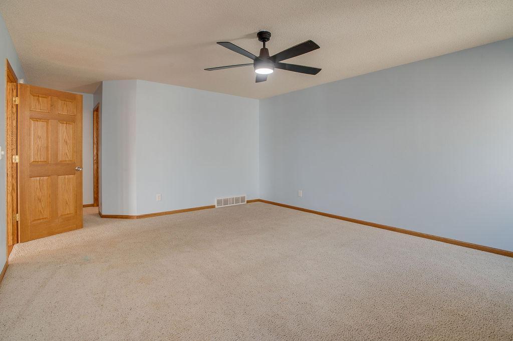 2007 twin home for sale at 4793 HARVEST Drive S in Fargo, ND — 3 bed, 2 bath (photo 17 of 35)