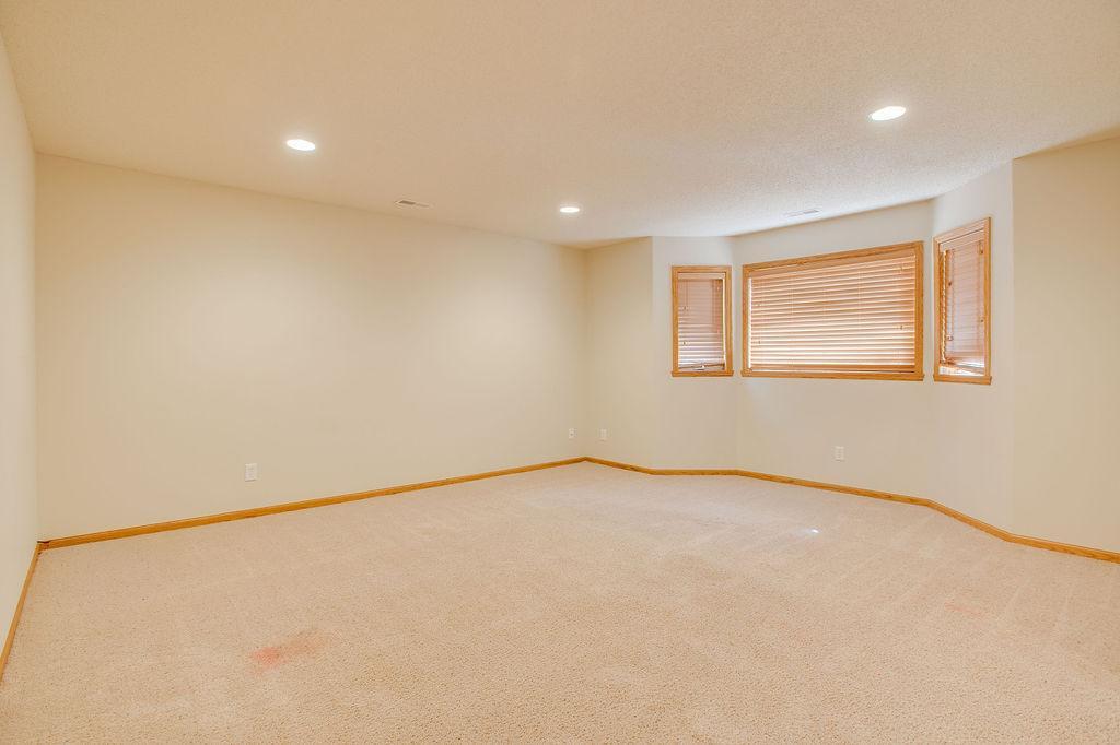 2007 twin home for sale at 4793 HARVEST Drive S in Fargo, ND — 3 bed, 2 bath (photo 22 of 35)