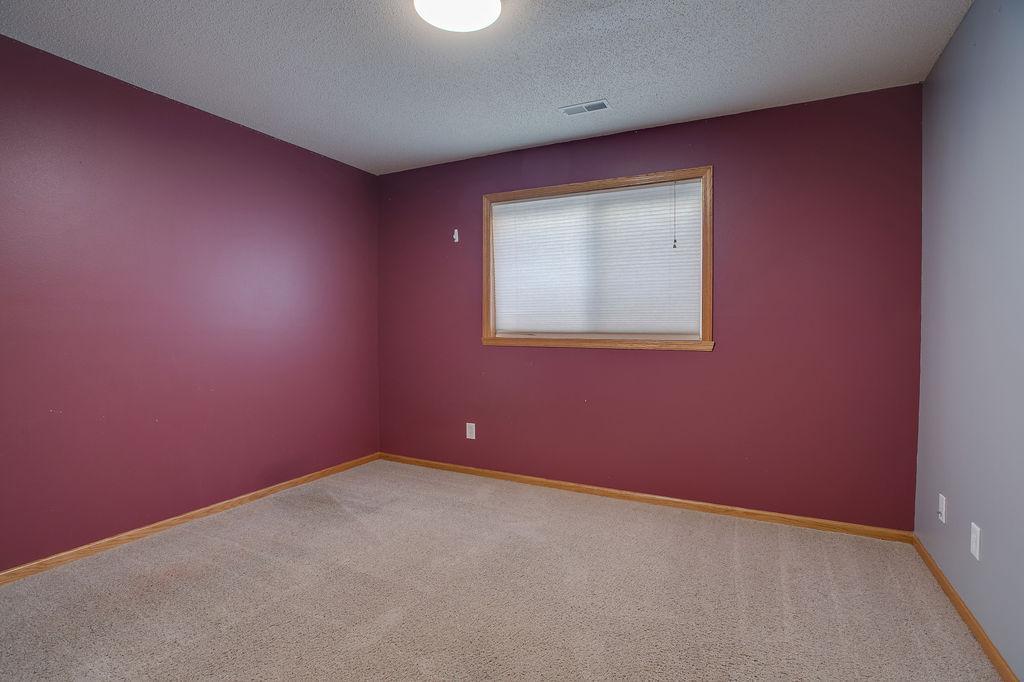 2007 twin home for sale at 4793 HARVEST Drive S in Fargo, ND — 3 bed, 2 bath (photo 27 of 35)