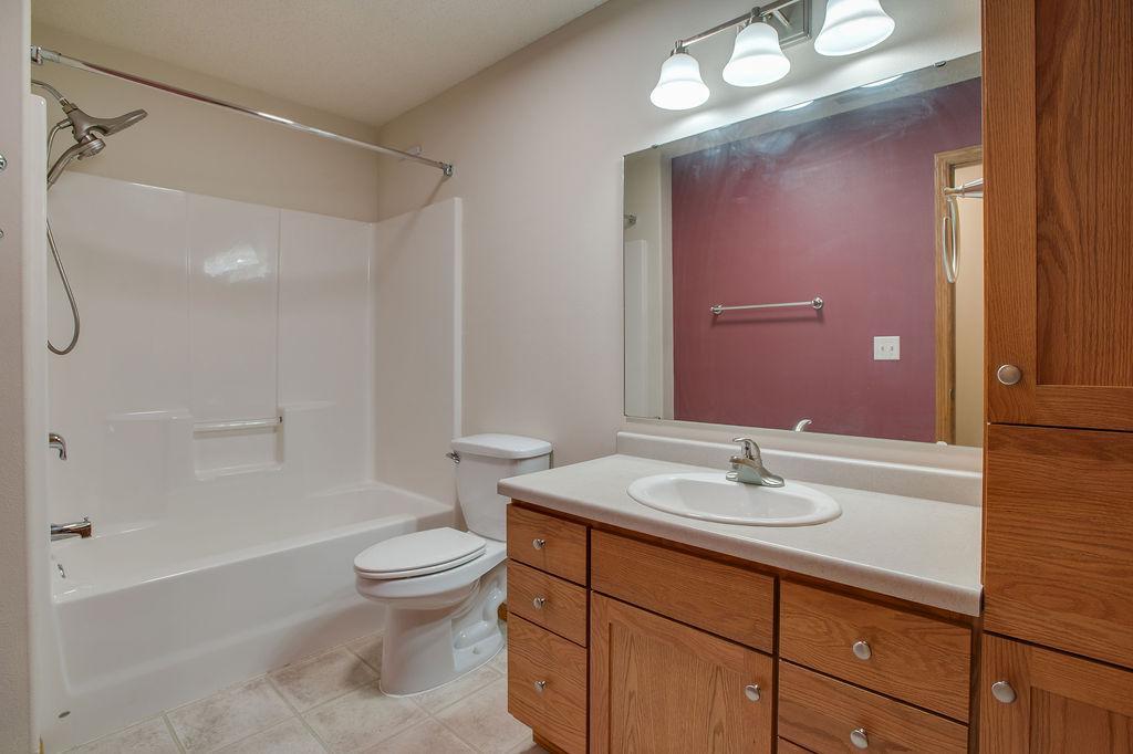 2007 twin home for sale at 4793 HARVEST Drive S in Fargo, ND — 3 bed, 2 bath (photo 29 of 35)