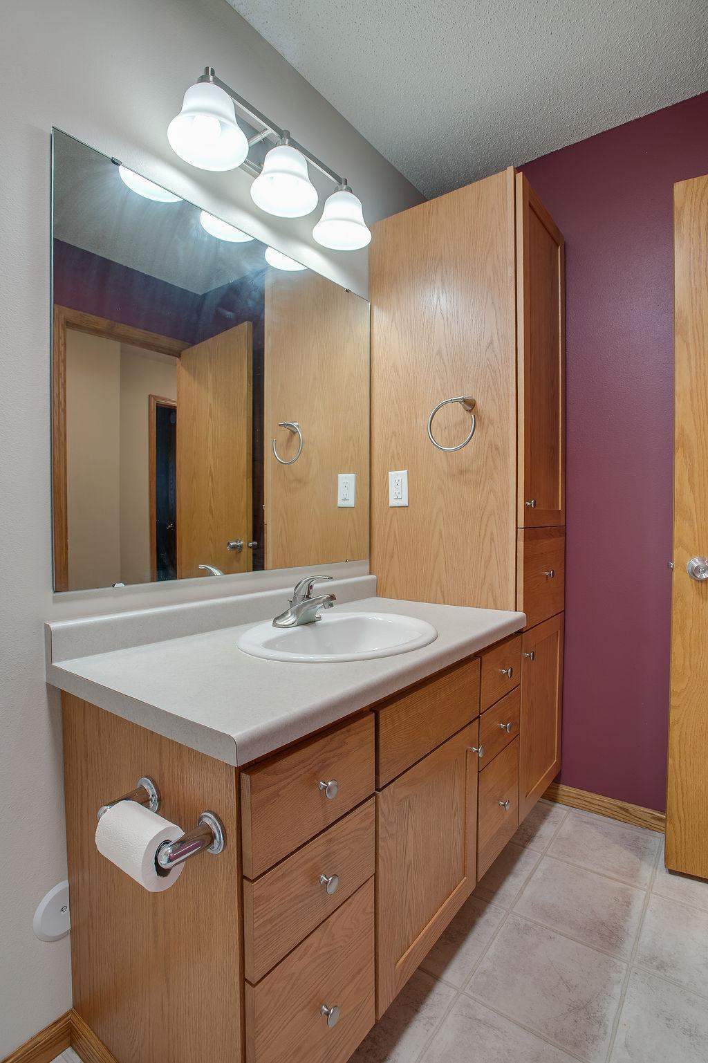 2007 twin home for sale at 4793 HARVEST Drive S in Fargo, ND — 3 bed, 2 bath (photo 30 of 35)