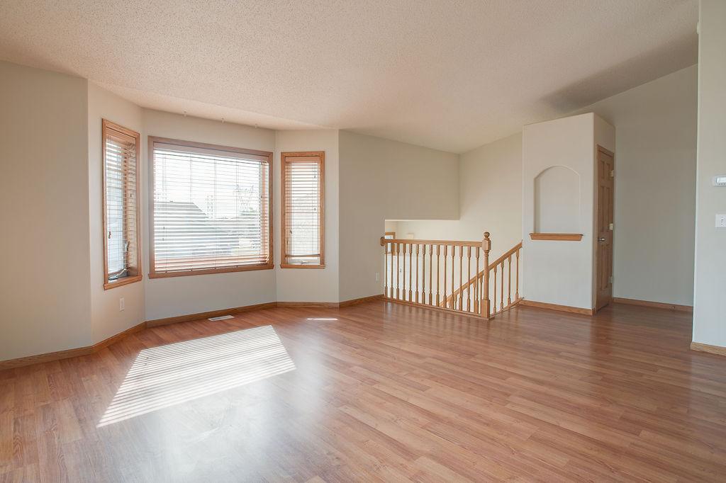 2007 twin home for sale at 4793 HARVEST Drive S in Fargo, ND — 3 bed, 2 bath (photo 6 of 35)