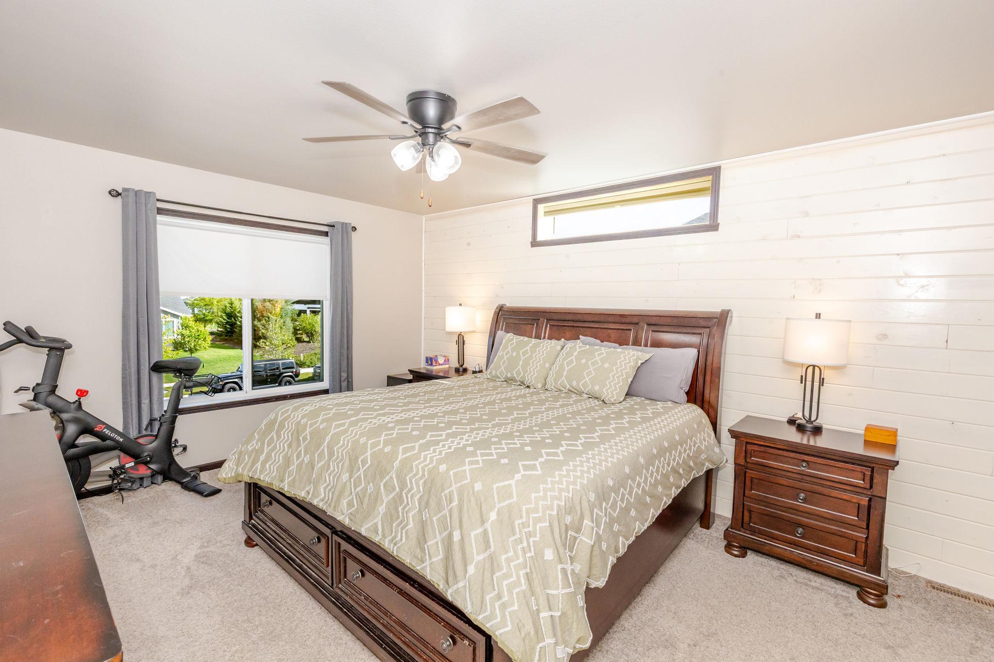 2018 single family home for sale at 8081 GOLDFINCH Drive in Horace, ND — 3 bed, 3 bath (photo 16 of 52)