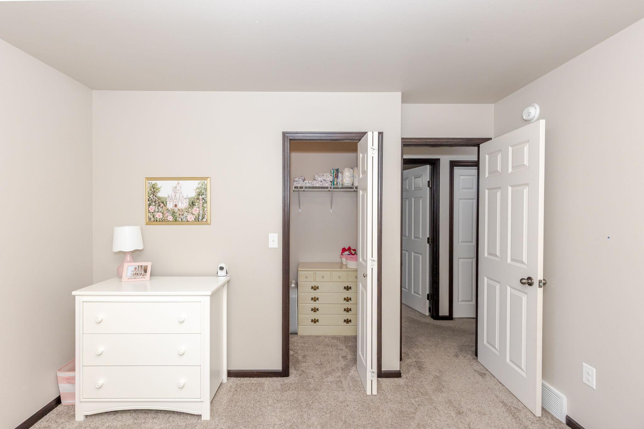 2018 single family home for sale at 8081 GOLDFINCH Drive in Horace, ND — 3 bed, 3 bath (photo 25 of 52)