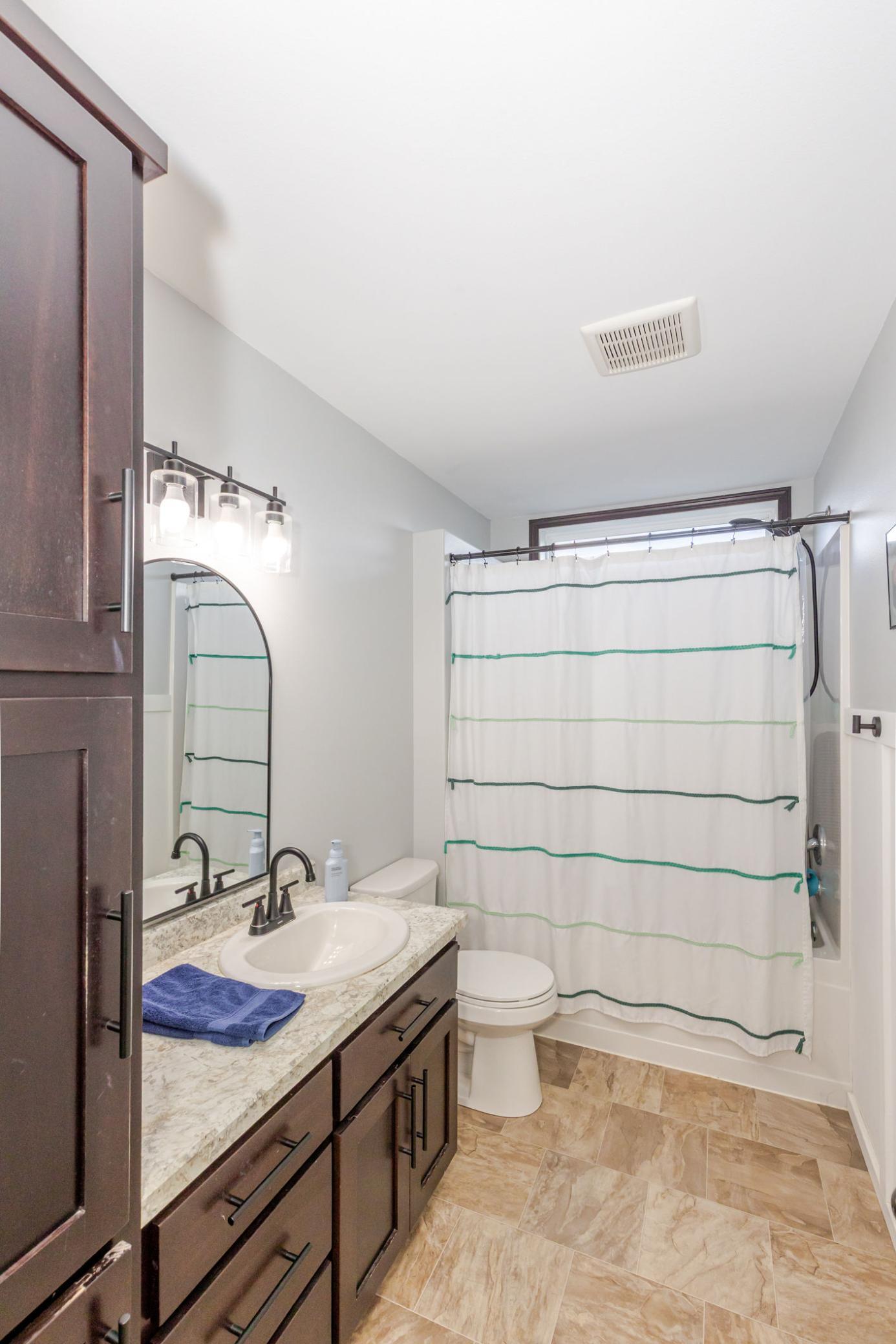 2018 single family home for sale at 8081 GOLDFINCH Drive in Horace, ND — 3 bed, 3 bath (photo 27 of 52)