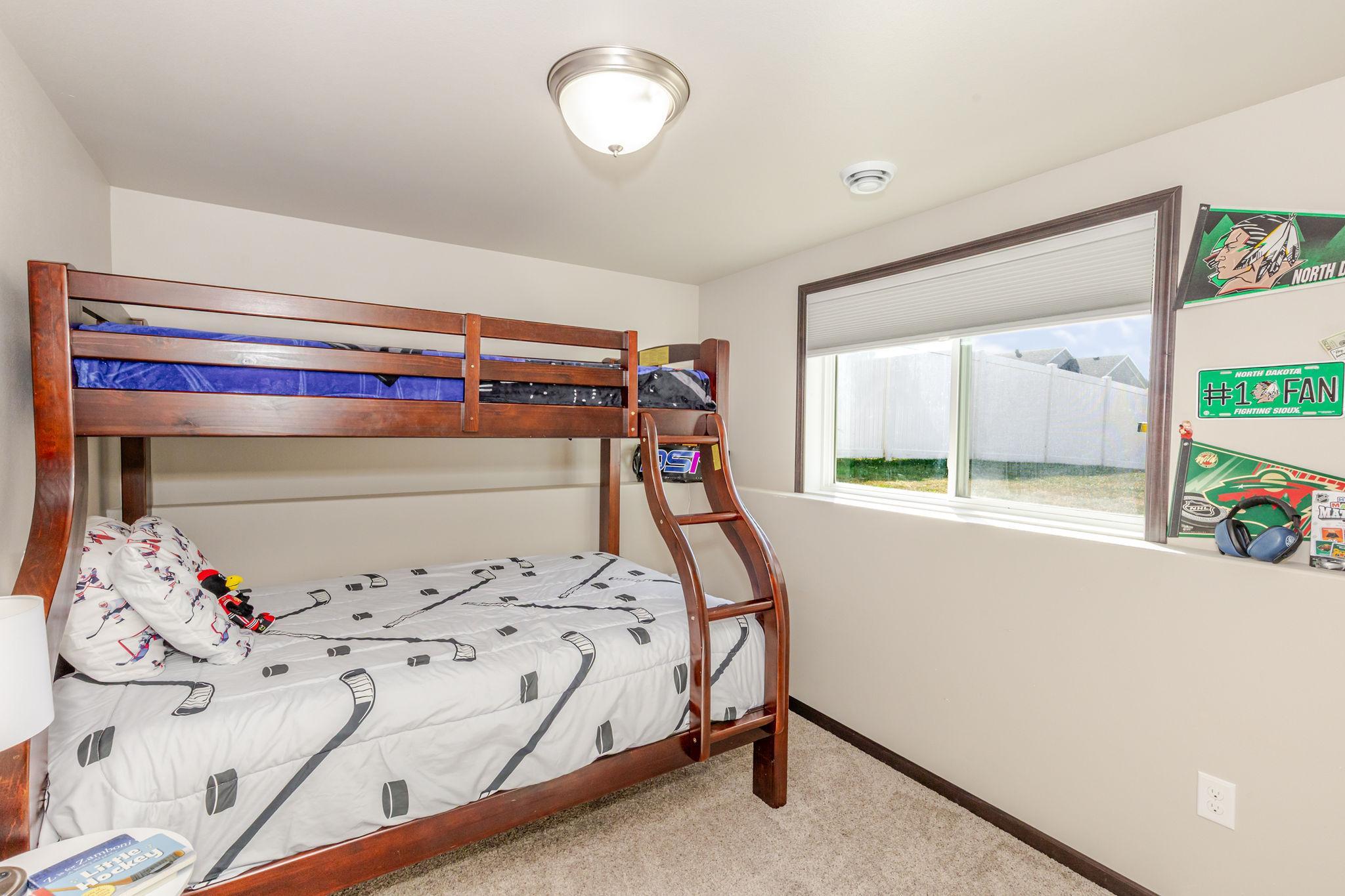2018 single family home for sale at 8081 GOLDFINCH Drive in Horace, ND — 3 bed, 3 bath (photo 31 of 52)