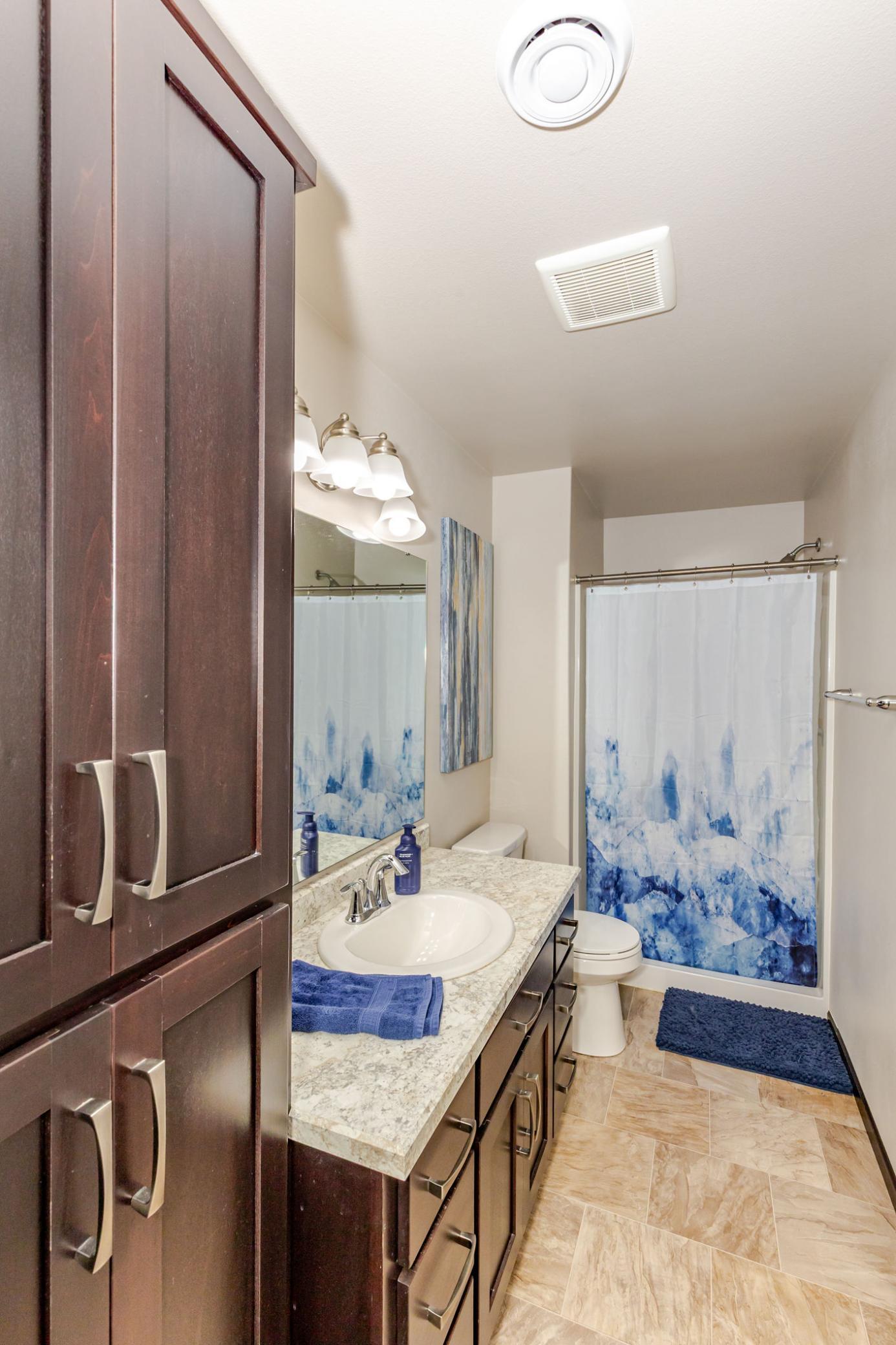 2018 single family home for sale at 8081 GOLDFINCH Drive in Horace, ND — 3 bed, 3 bath (photo 33 of 52)