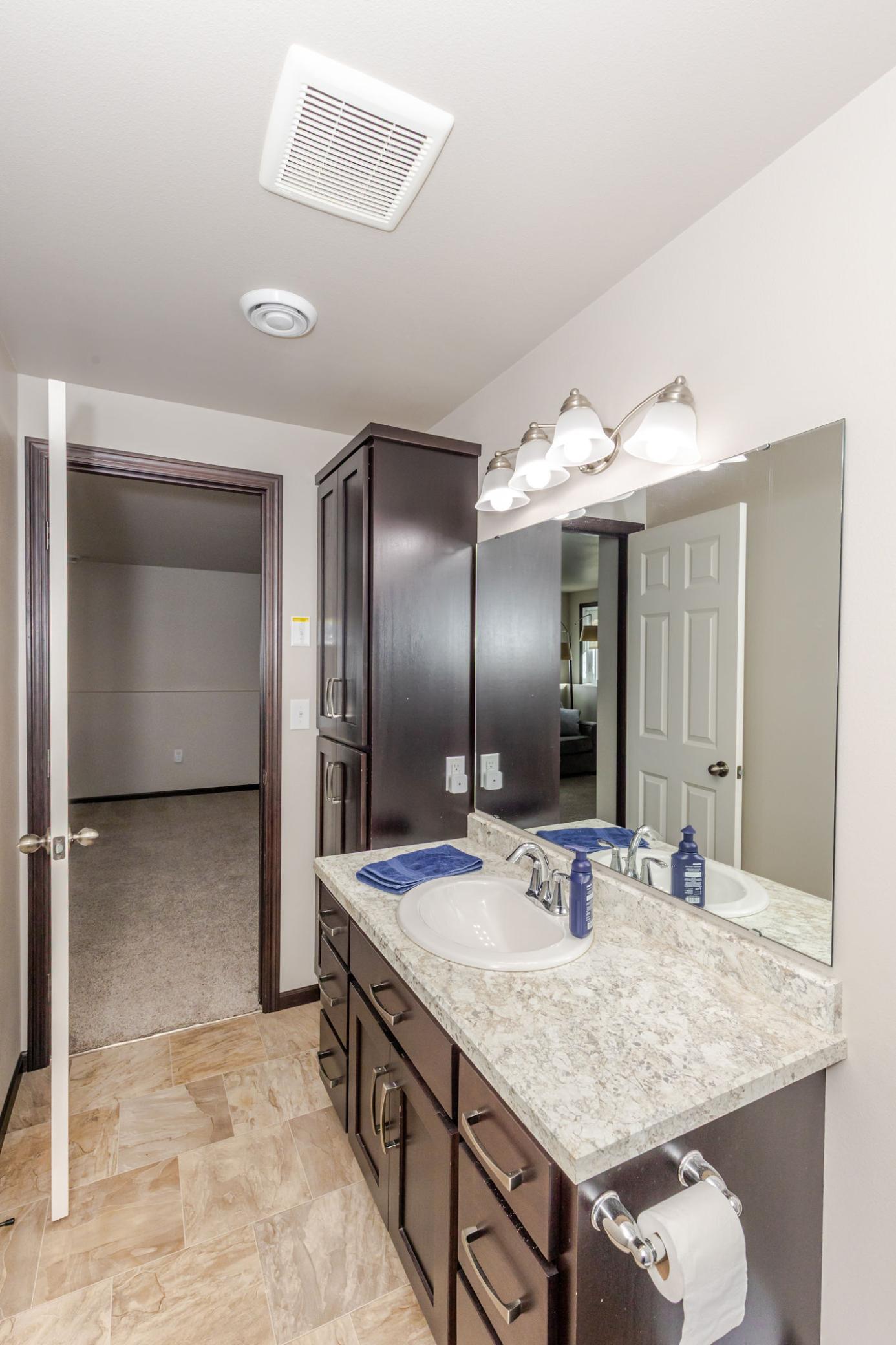 2018 single family home for sale at 8081 GOLDFINCH Drive in Horace, ND — 3 bed, 3 bath (photo 34 of 52)