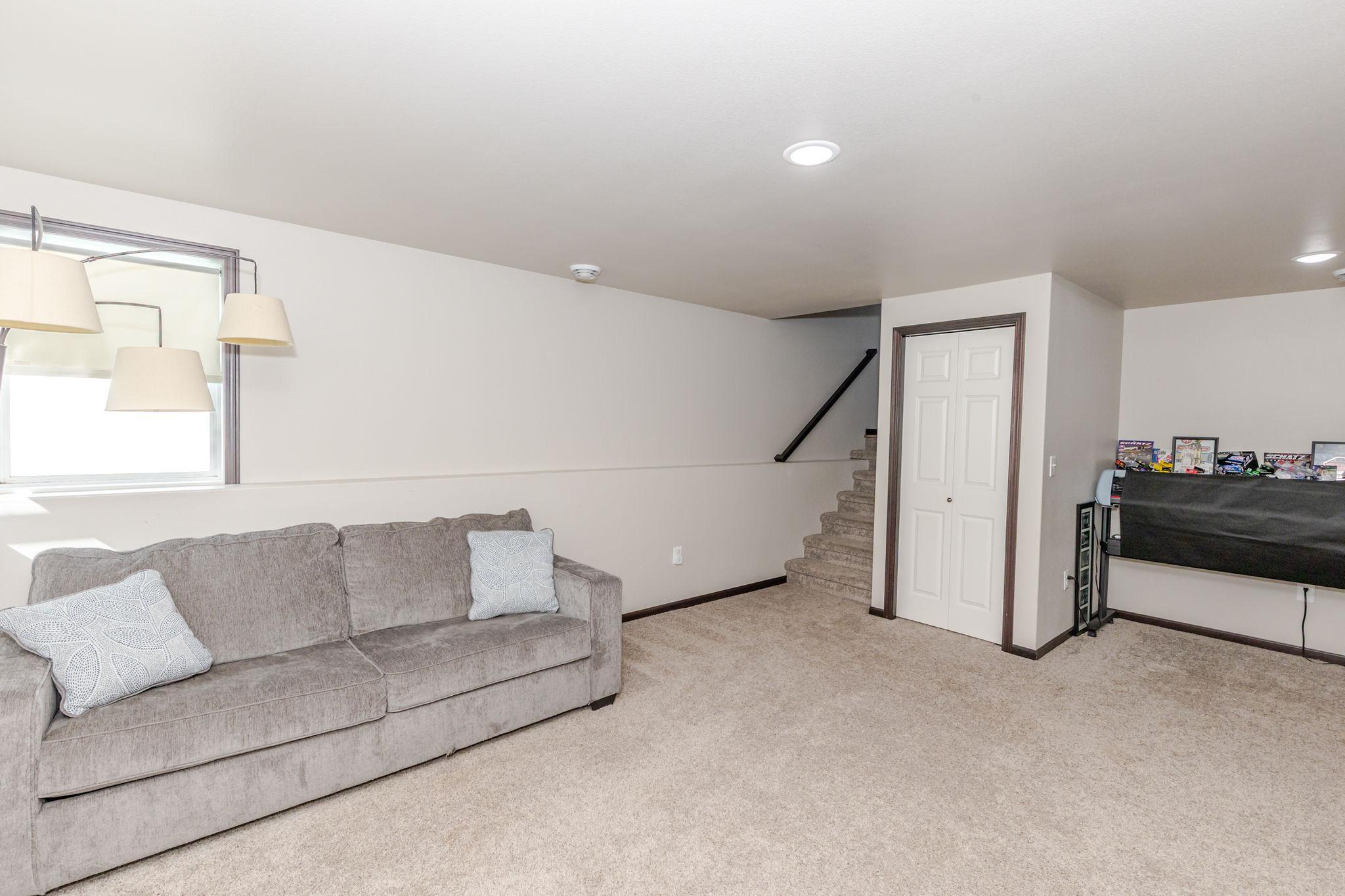 2018 single family home for sale at 8081 GOLDFINCH Drive in Horace, ND — 3 bed, 3 bath (photo 39 of 52)