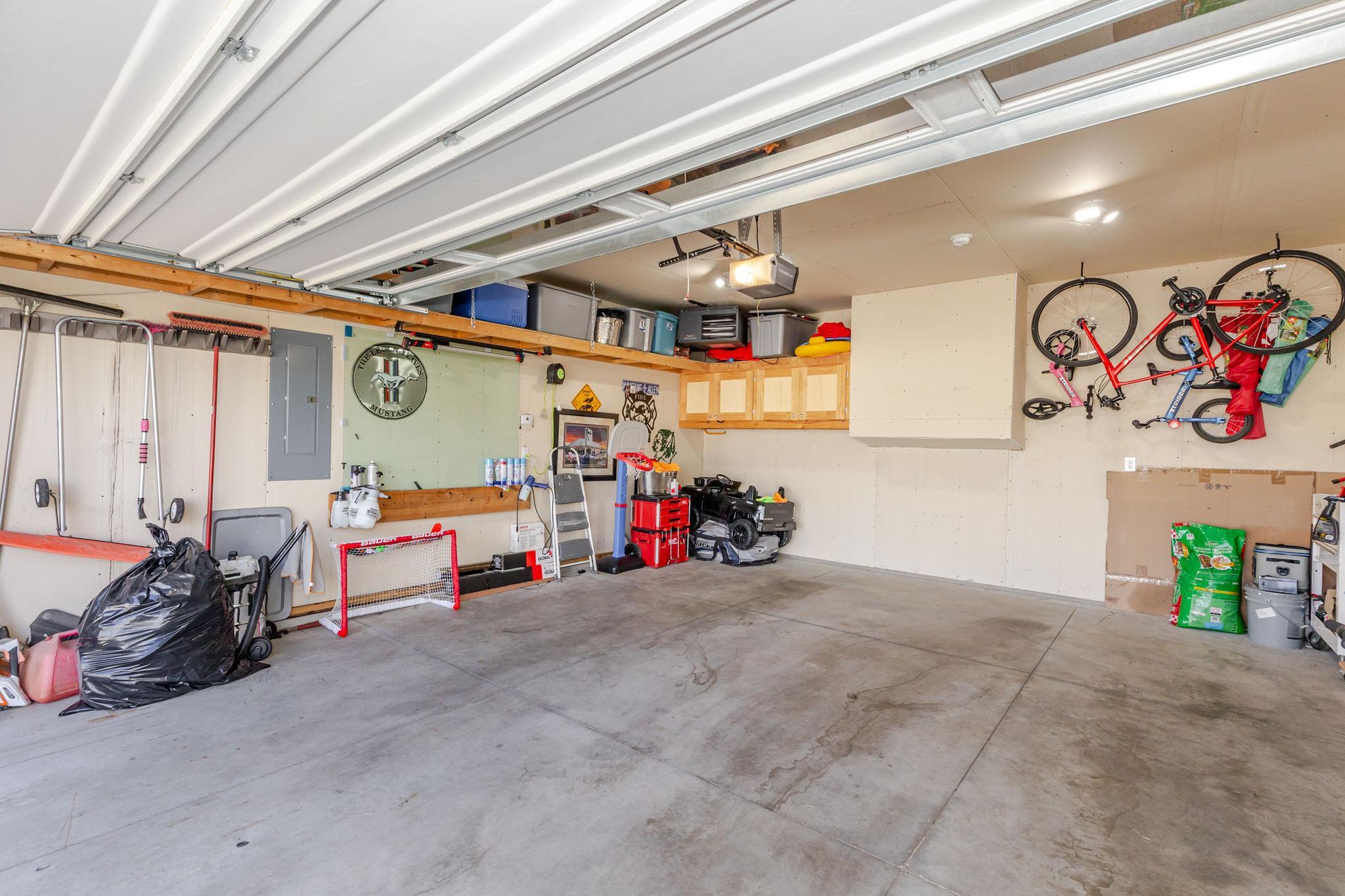 2018 single family home for sale at 8081 GOLDFINCH Drive in Horace, ND — 3 bed, 3 bath (photo 40 of 52)
