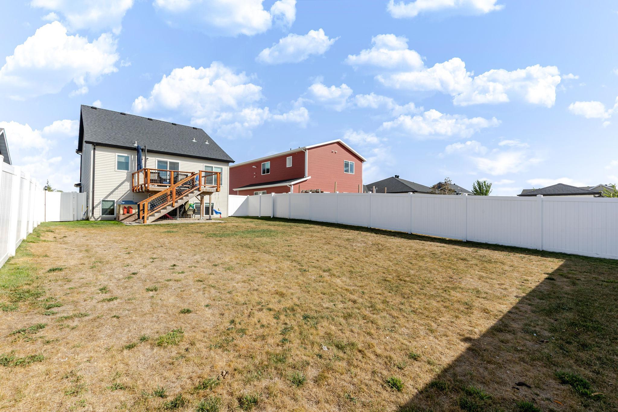2018 single family home for sale at 8081 GOLDFINCH Drive in Horace, ND — 3 bed, 3 bath (photo 45 of 52)