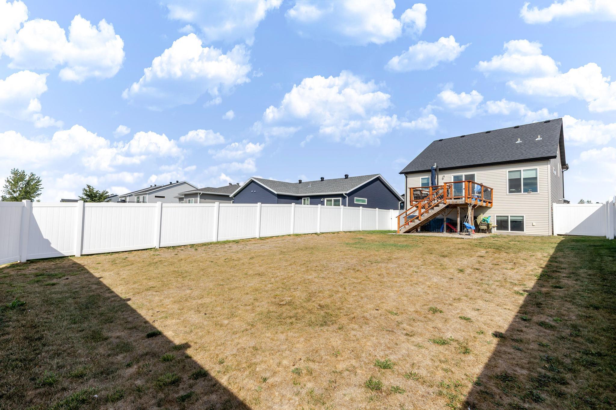 2018 single family home for sale at 8081 GOLDFINCH Drive in Horace, ND — 3 bed, 3 bath (photo 47 of 52)