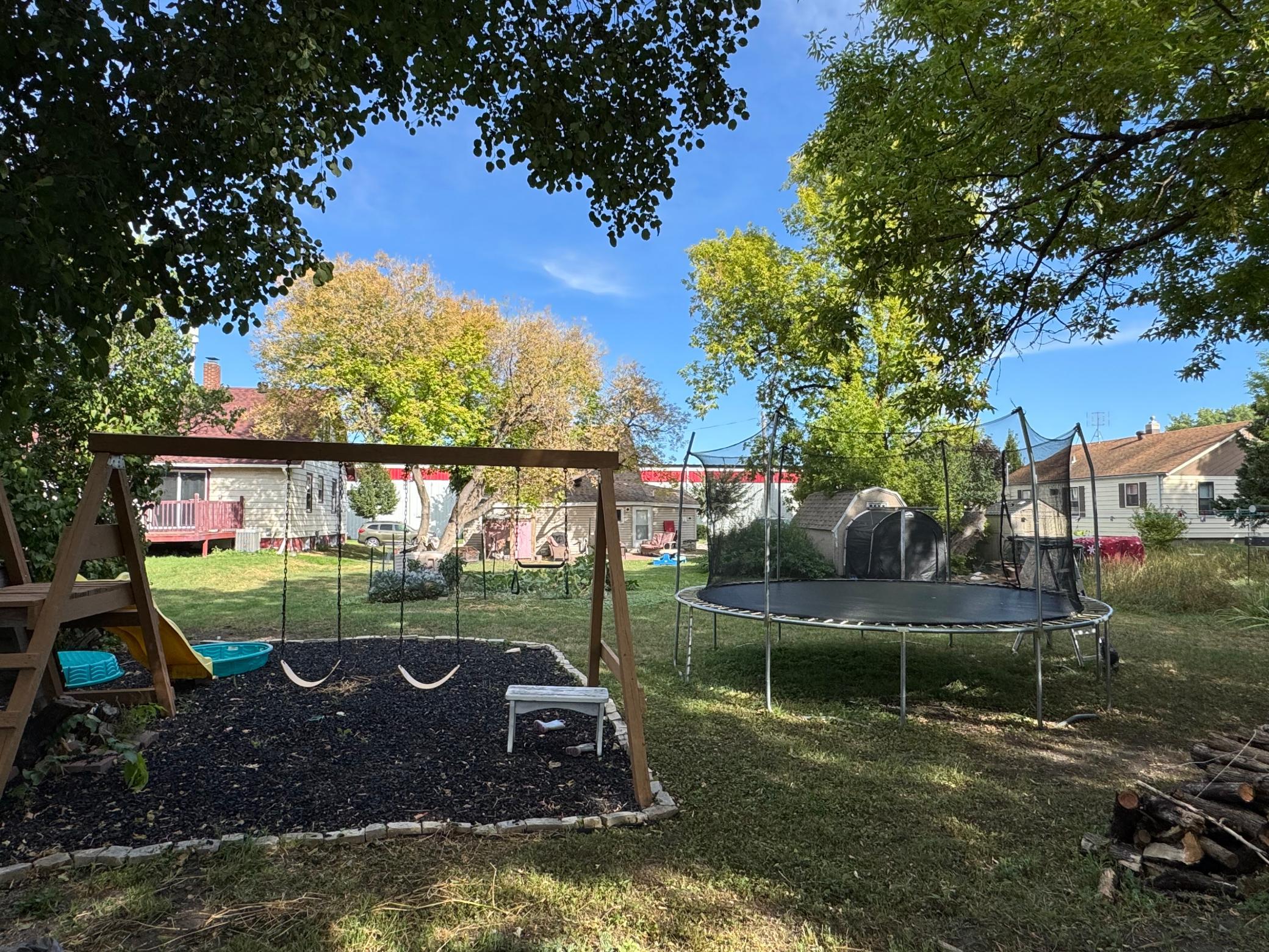 1900 single family home for sale at 219 16th Street N in Moorhead, MN — 3 bed, 1 bath (photo 16 of 24)
