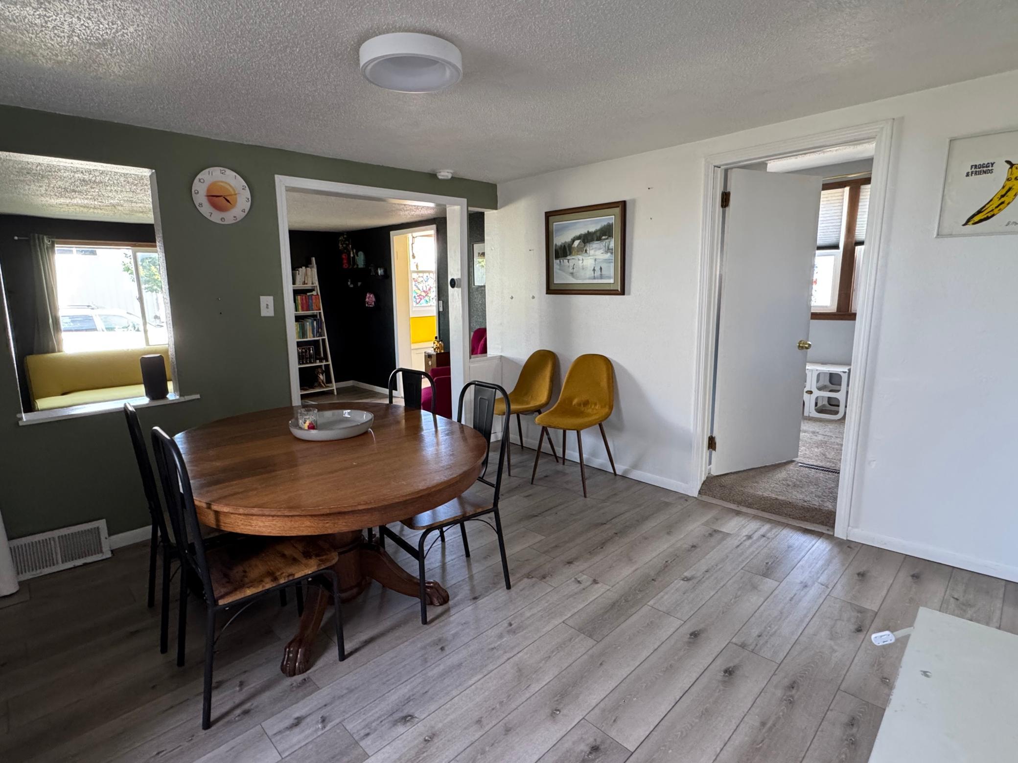 1900 single family home for sale at 219 16th Street N in Moorhead, MN — 3 bed, 1 bath (photo 3 of 24)