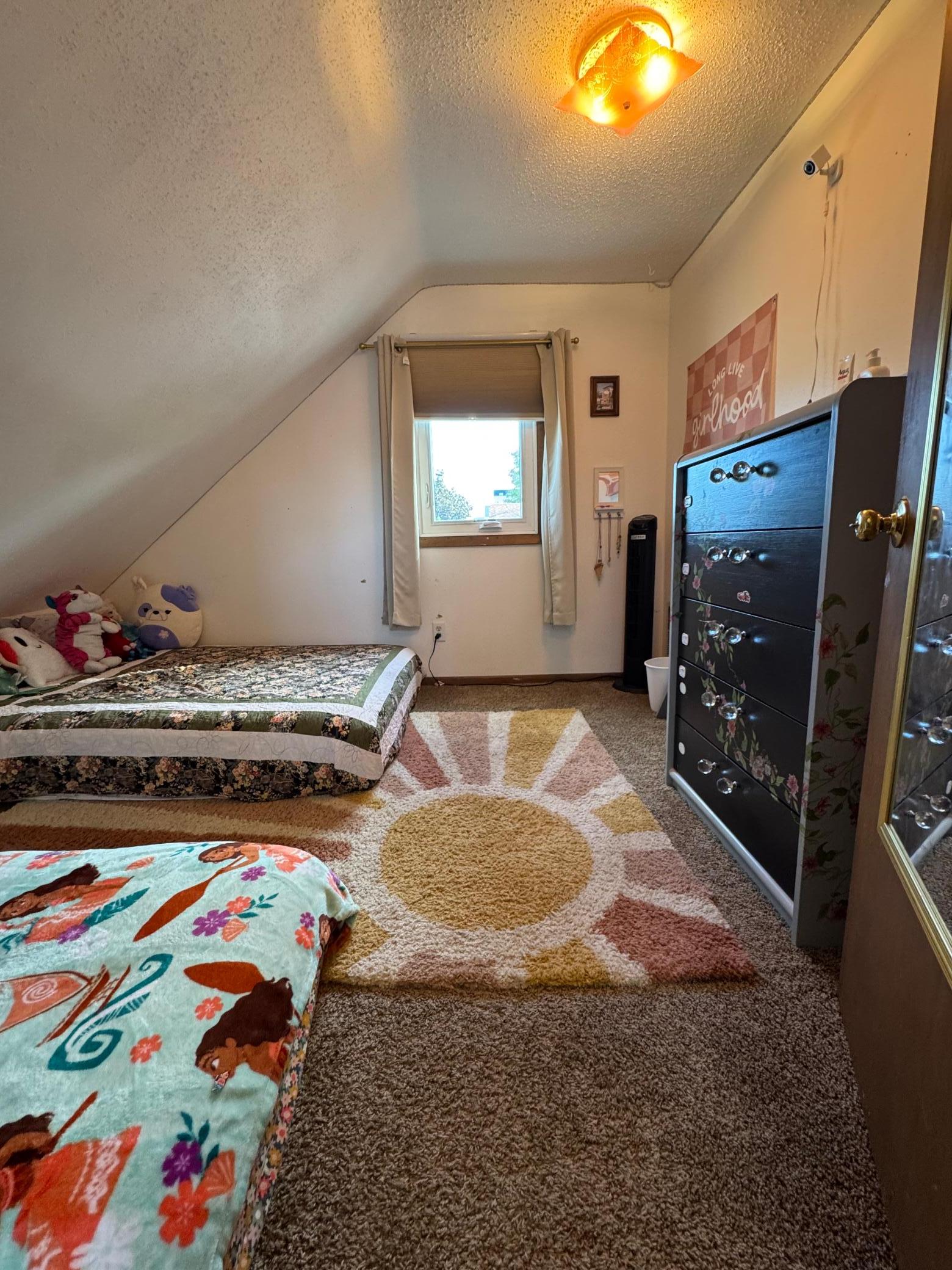 1900 single family home for sale at 219 16th Street N in Moorhead, MN — 3 bed, 1 bath (photo 8 of 24)