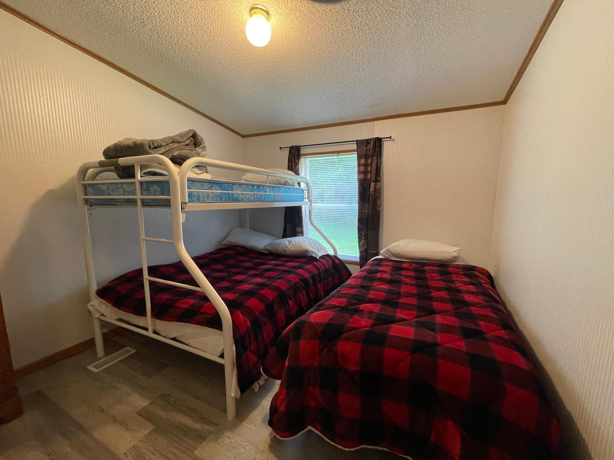 1996 single family home for sale at 29453 Timberwolf Road NE in Pennington, MN — 3 bed, 2 bath (photo 32 of 37)