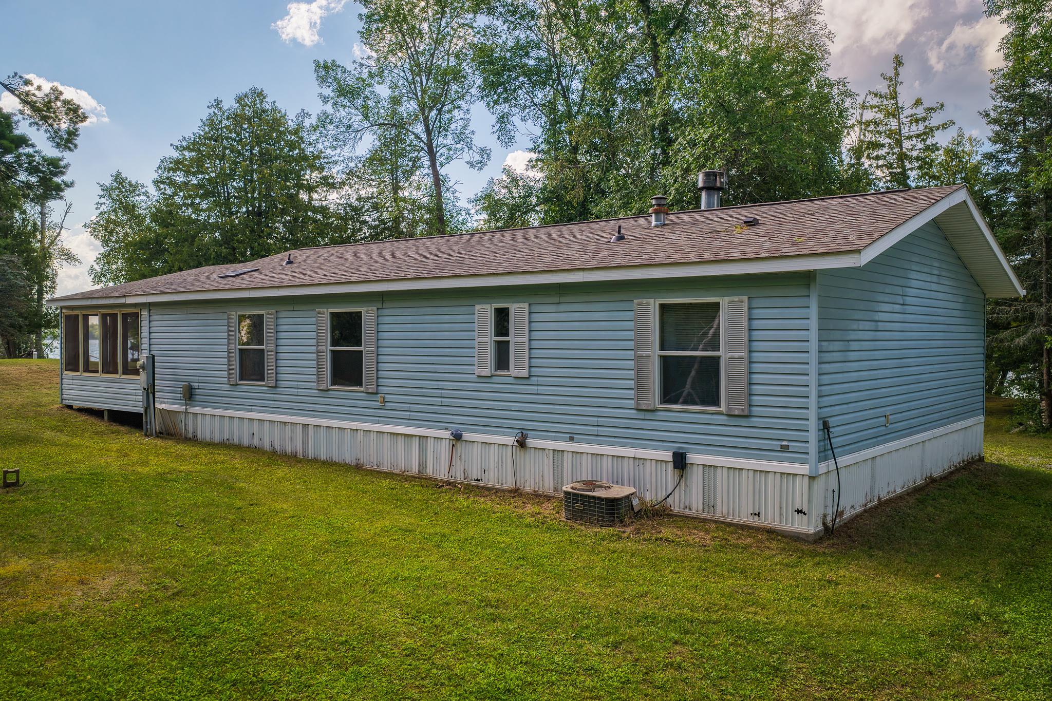 1996 single family home for sale at 29453 Timberwolf Road NE in Pennington, MN — 3 bed, 2 bath (photo 10 of 37)