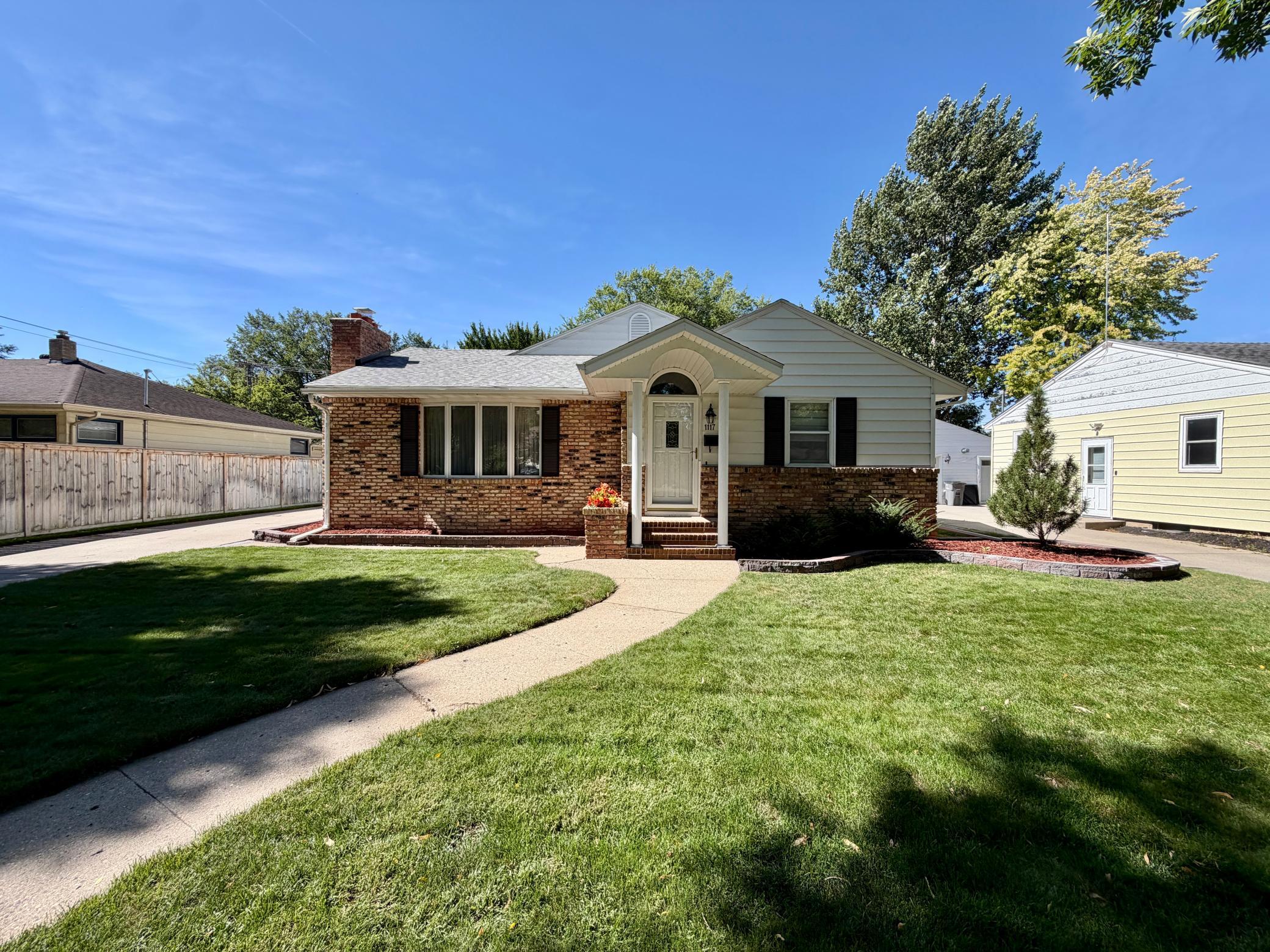1117 1st Street S, Moorhead, MN