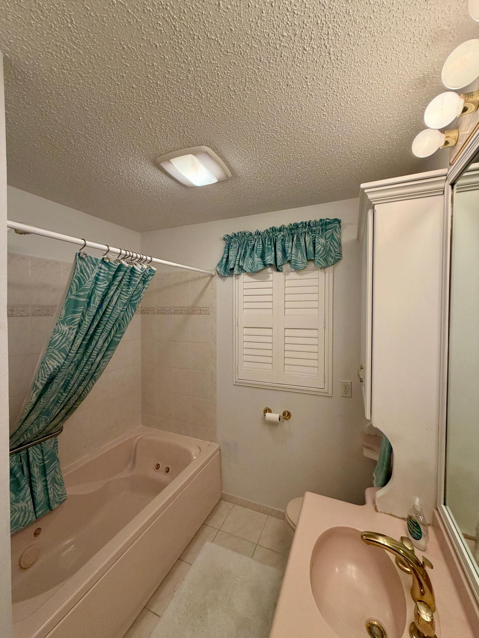 1957 single family home for sale at 1117 1st Street S in Moorhead, MN — 3 bed, 2 bath (photo 13 of 20)