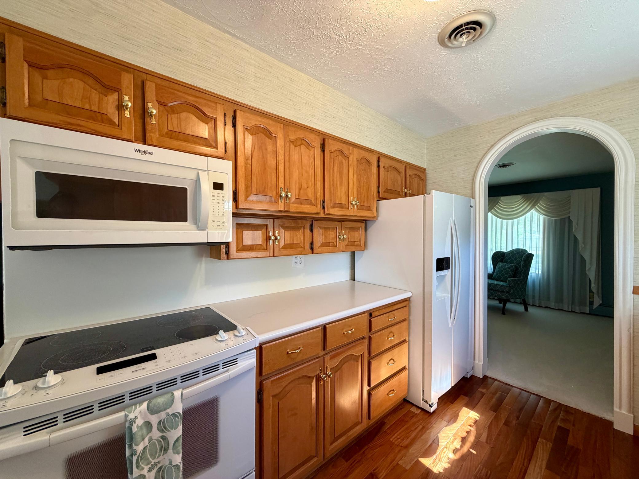 1957 single family home for sale at 1117 1st Street S in Moorhead, MN — 3 bed, 2 bath (photo 6 of 20)