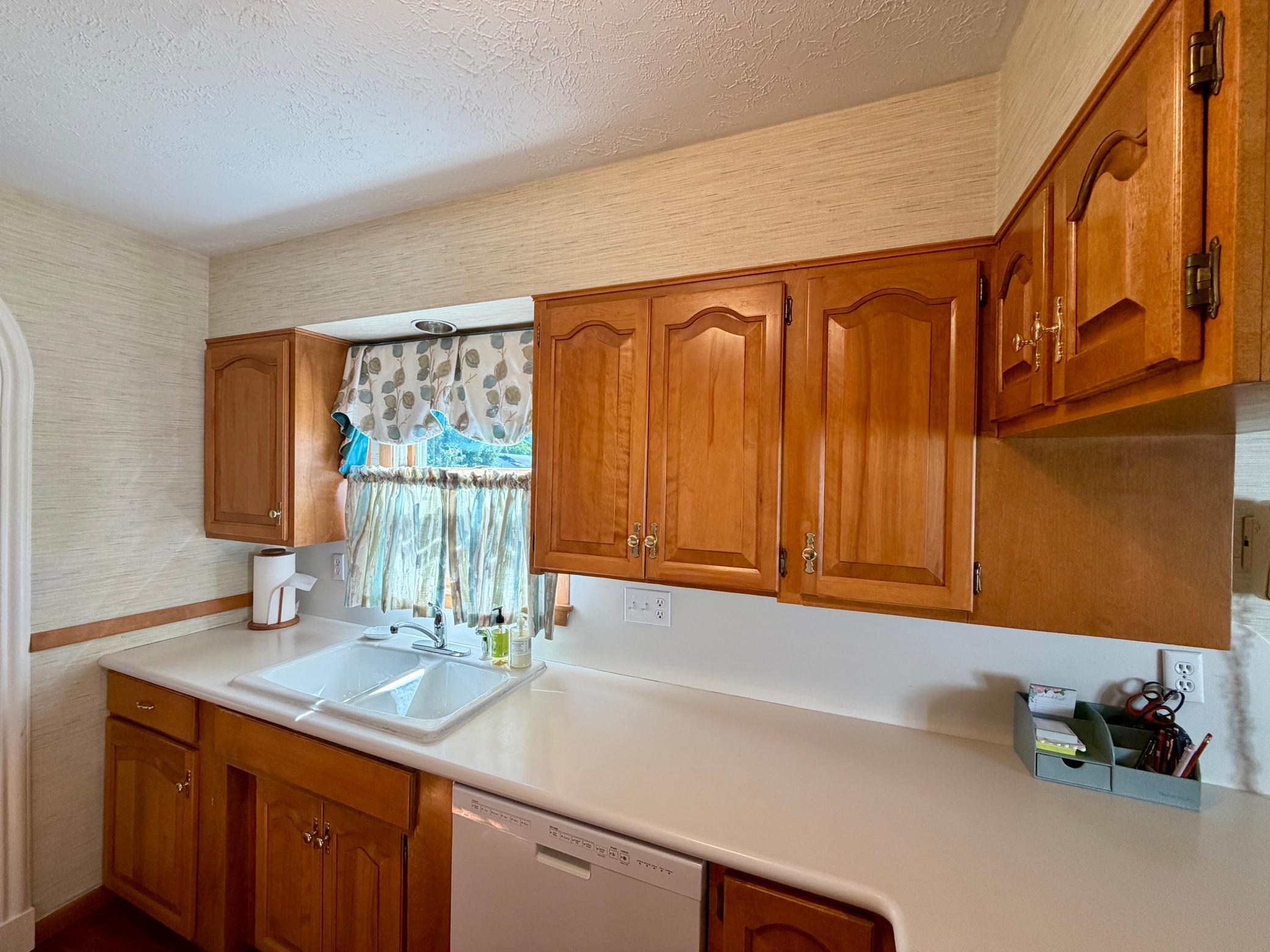 1957 single family home for sale at 1117 1st Street S in Moorhead, MN — 3 bed, 2 bath (photo 7 of 20)