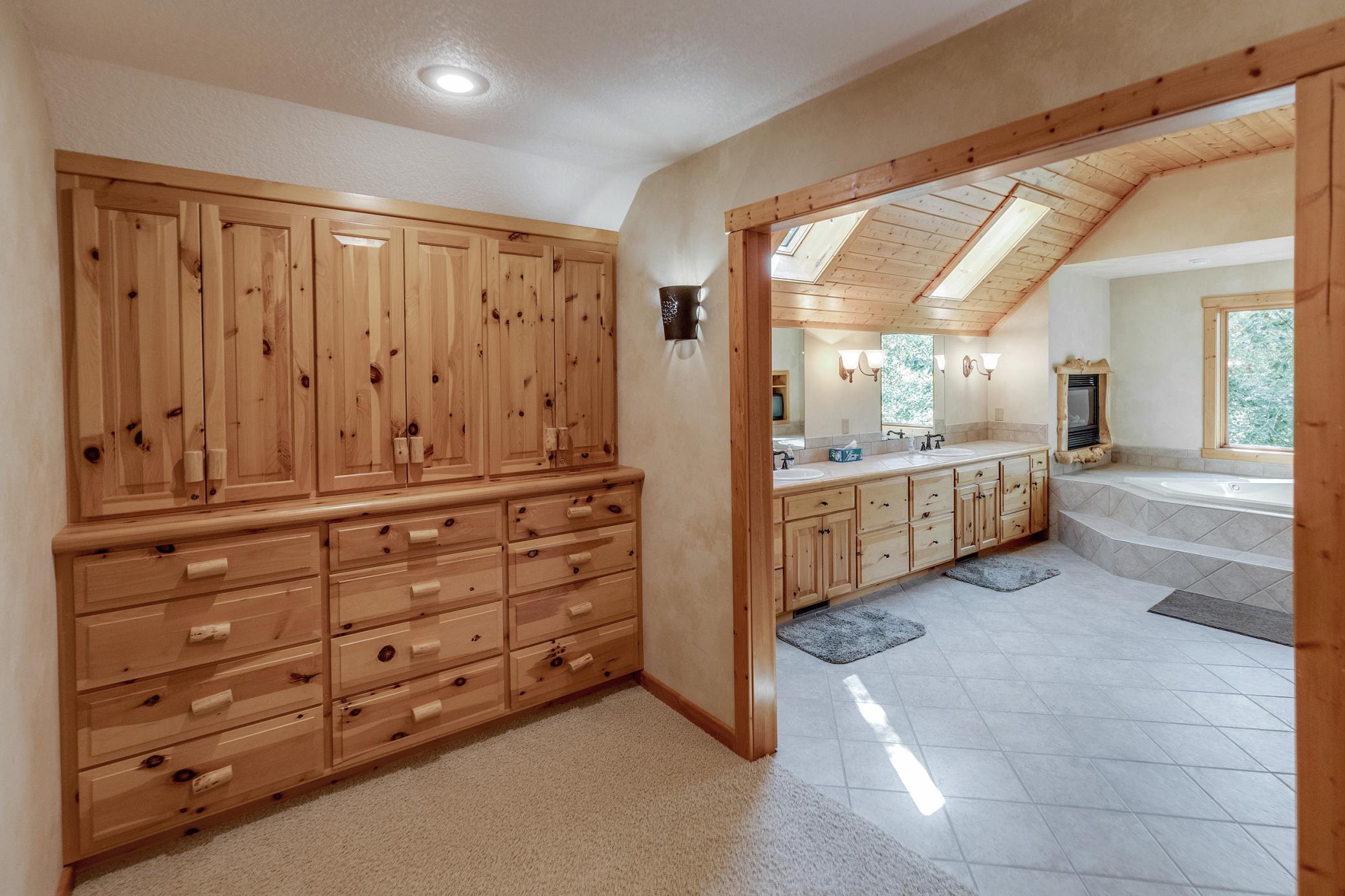 2002 single family home for sale at 12402 ABC Drive in Crosslake, MN — 4 bed, 3 bath (photo 40 of 69)