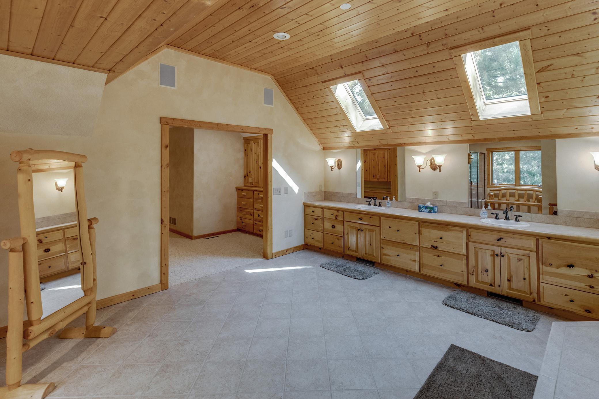 2002 single family home for sale at 12402 ABC Drive in Crosslake, MN — 4 bed, 3 bath (photo 42 of 69)