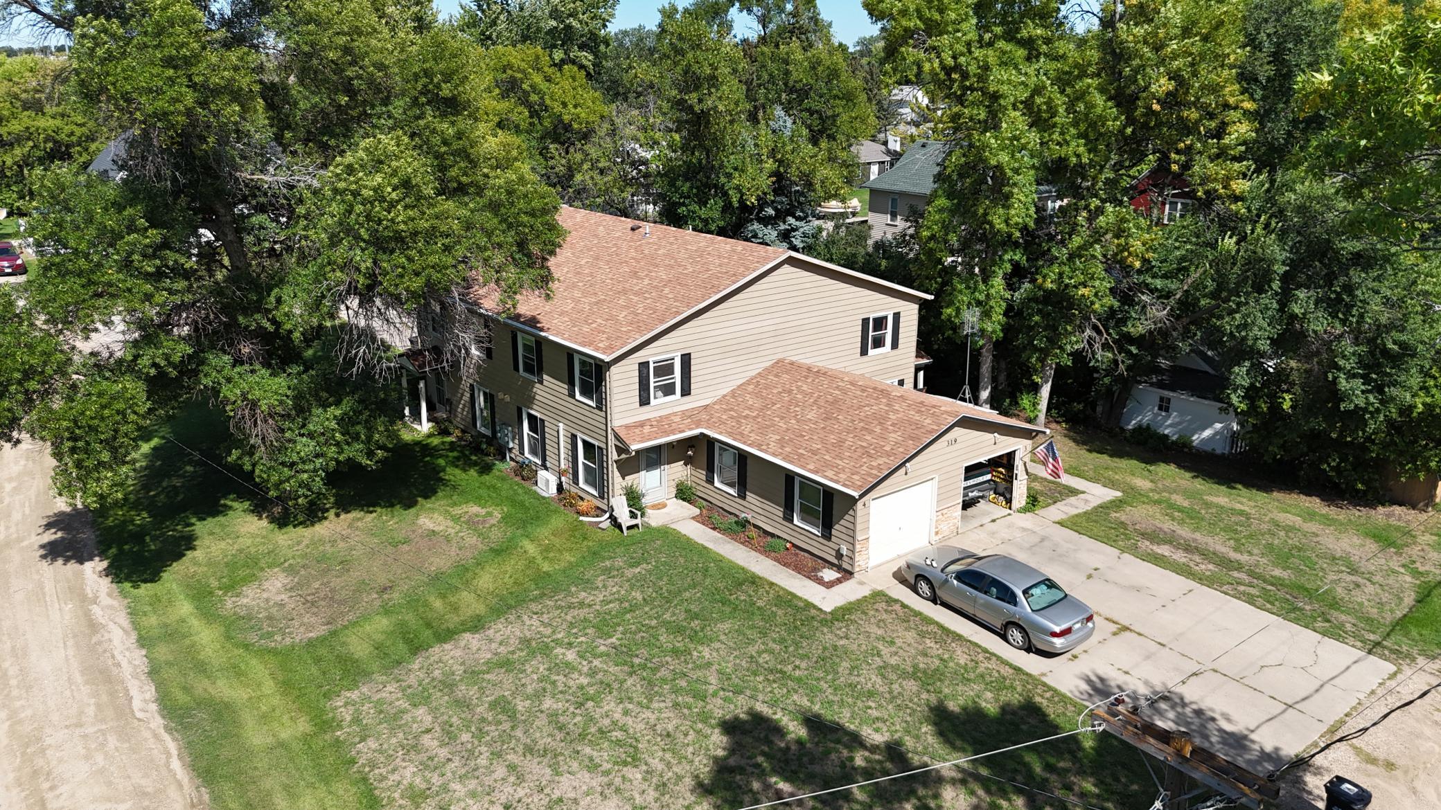 1976 home for sale at 319 1st Avenue NW in Rothsay, MN — 8 bed, 8 bath (photo 5 of 40)