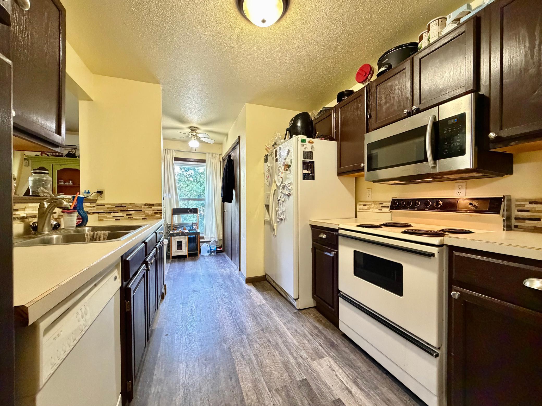 1976 home for sale at 319 1st Avenue NW in Rothsay, MN — 8 bed, 8 bath (photo 9 of 40)