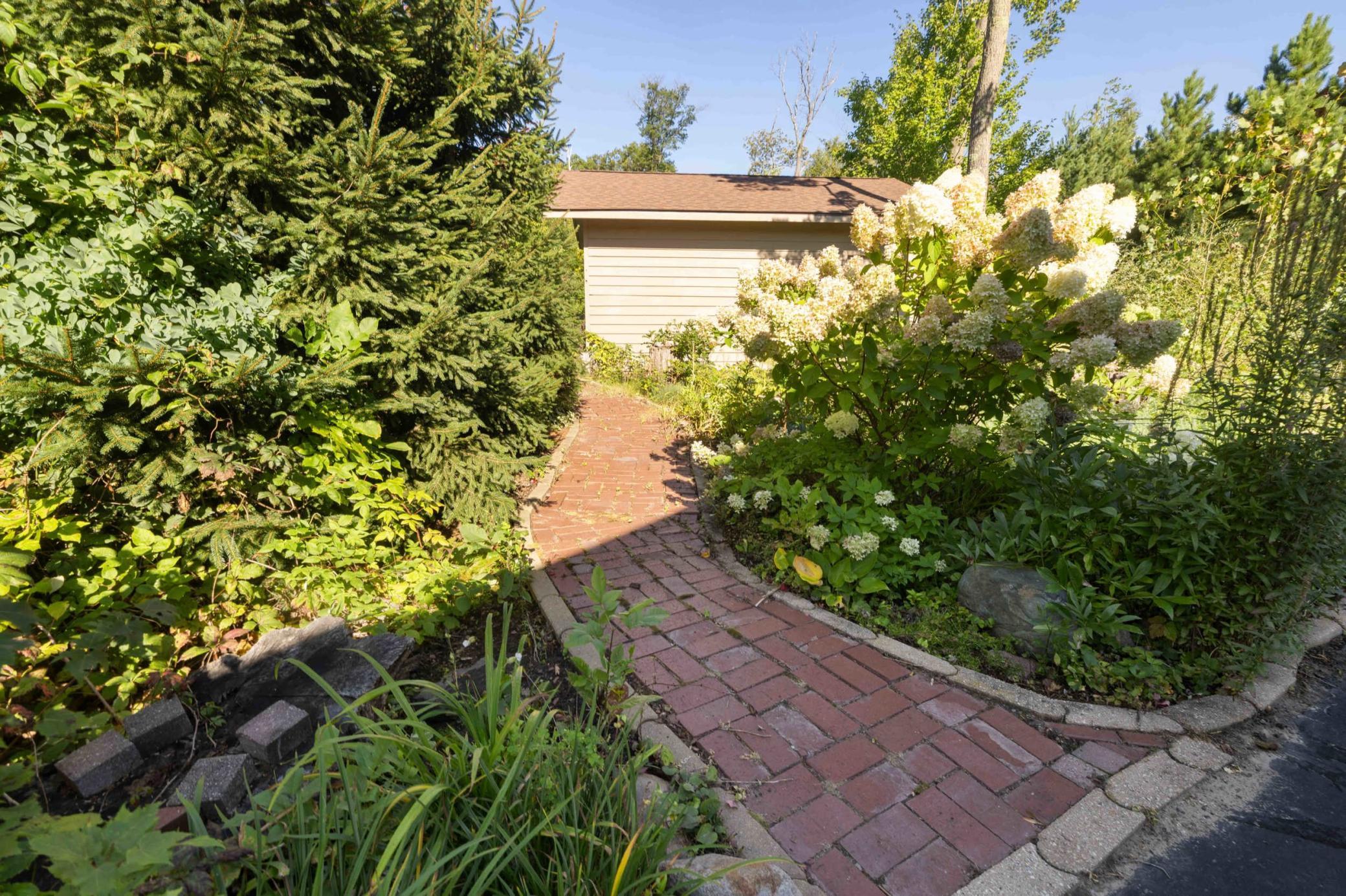 1990 single family home for sale at 4451 See Gull Cove in Brainerd, MN — 3 bed, 2 bath (photo 21 of 54)