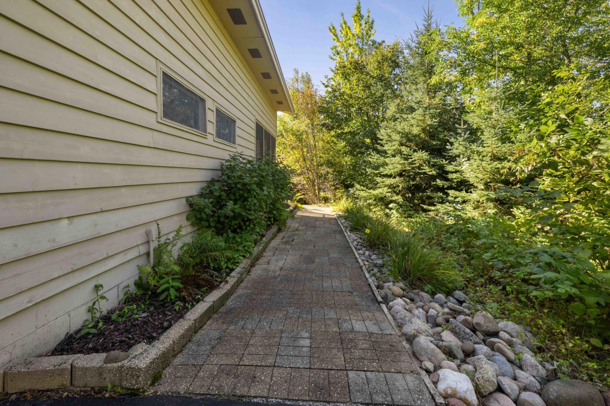 1990 single family home for sale at 4451 See Gull Cove in Brainerd, MN — 3 bed, 2 bath (photo 24 of 54)