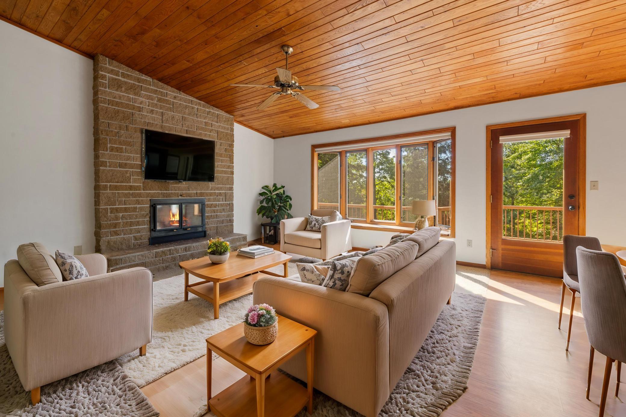 1990 single family home for sale at 4451 See Gull Cove in Brainerd, MN — 3 bed, 2 bath (photo 5 of 54)