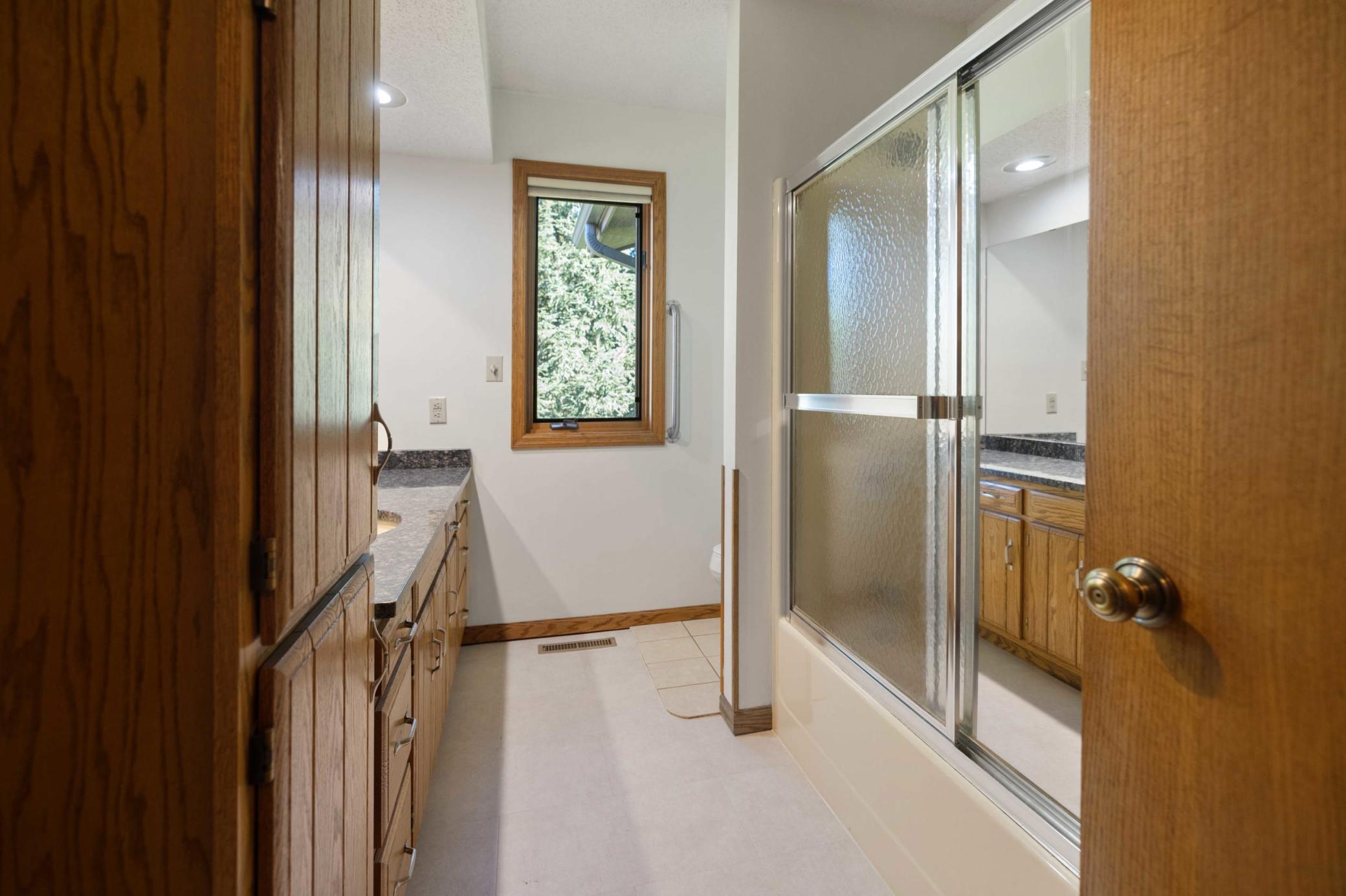 1990 single family home for sale at 4451 See Gull Cove in Brainerd, MN — 3 bed, 2 bath (photo 7 of 54)