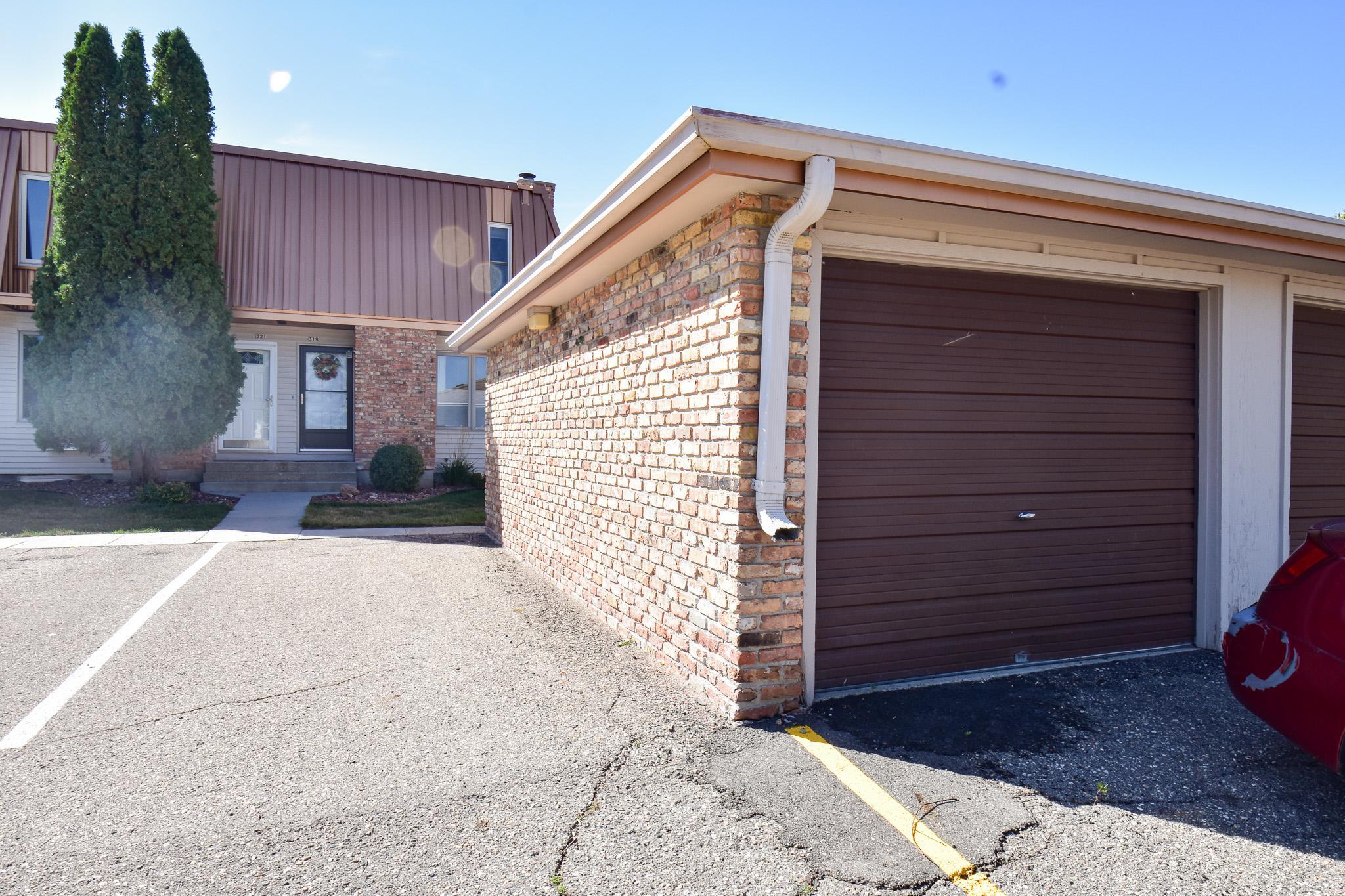 1977 condo for sale at 321 12 1/2 Avenue E in West Fargo, ND — 2 bed, 3 bath (photo 26 of 26)