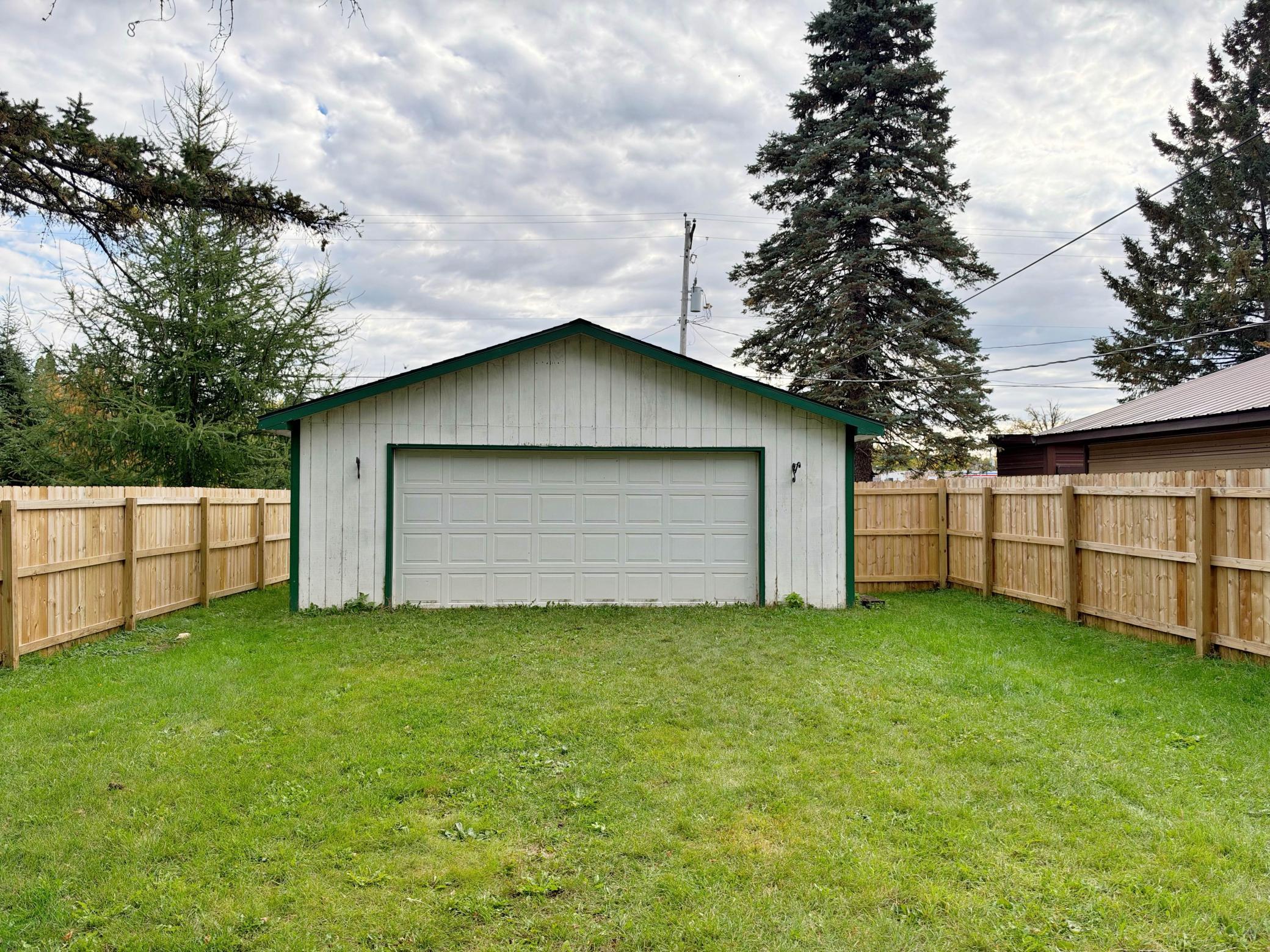 1947 single family home for sale at 123 3rd Street NE in Aitkin, MN — 2 bed, 1 bath (photo 27 of 30)