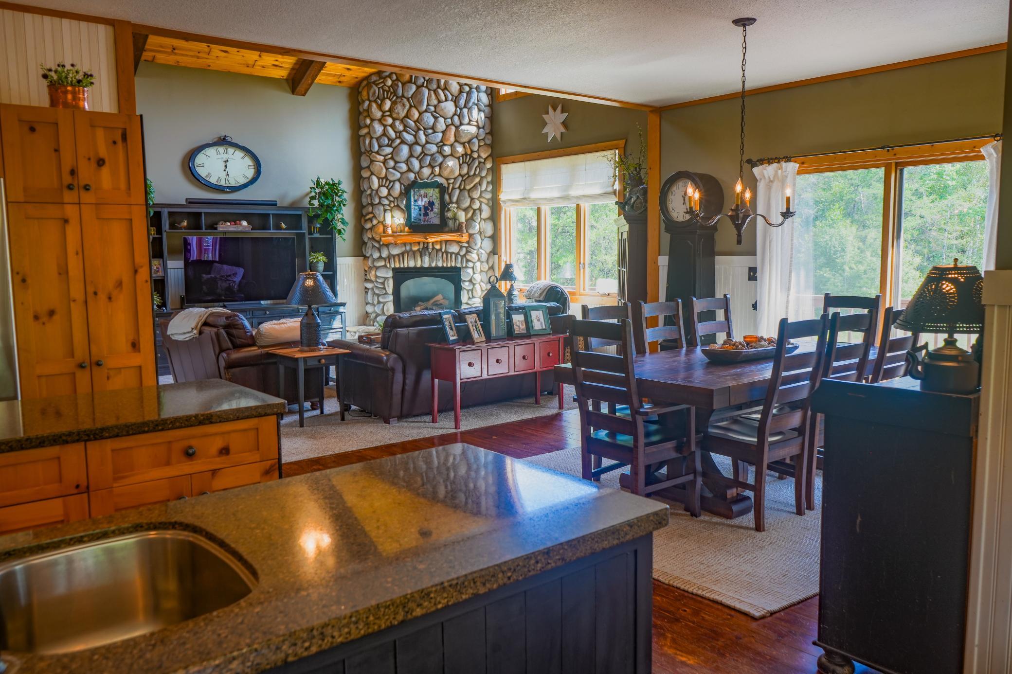 2002 single family home for sale at 30718 Rice Creek Drive in Breezy Point, MN — 5 bed, 3 bath (photo 3 of 24)